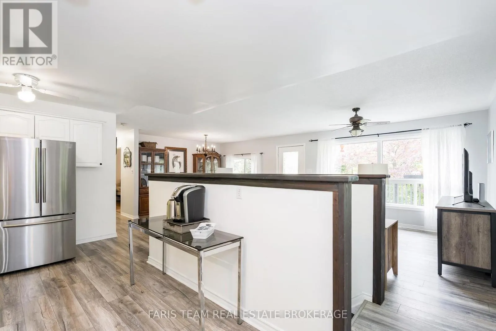1474 CHAMPLAIN ROAD