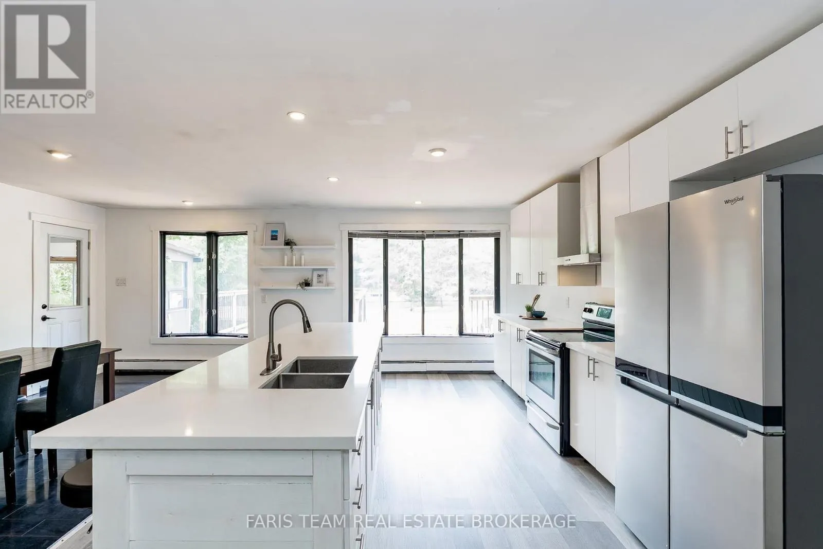 256 KNOX ROAD E