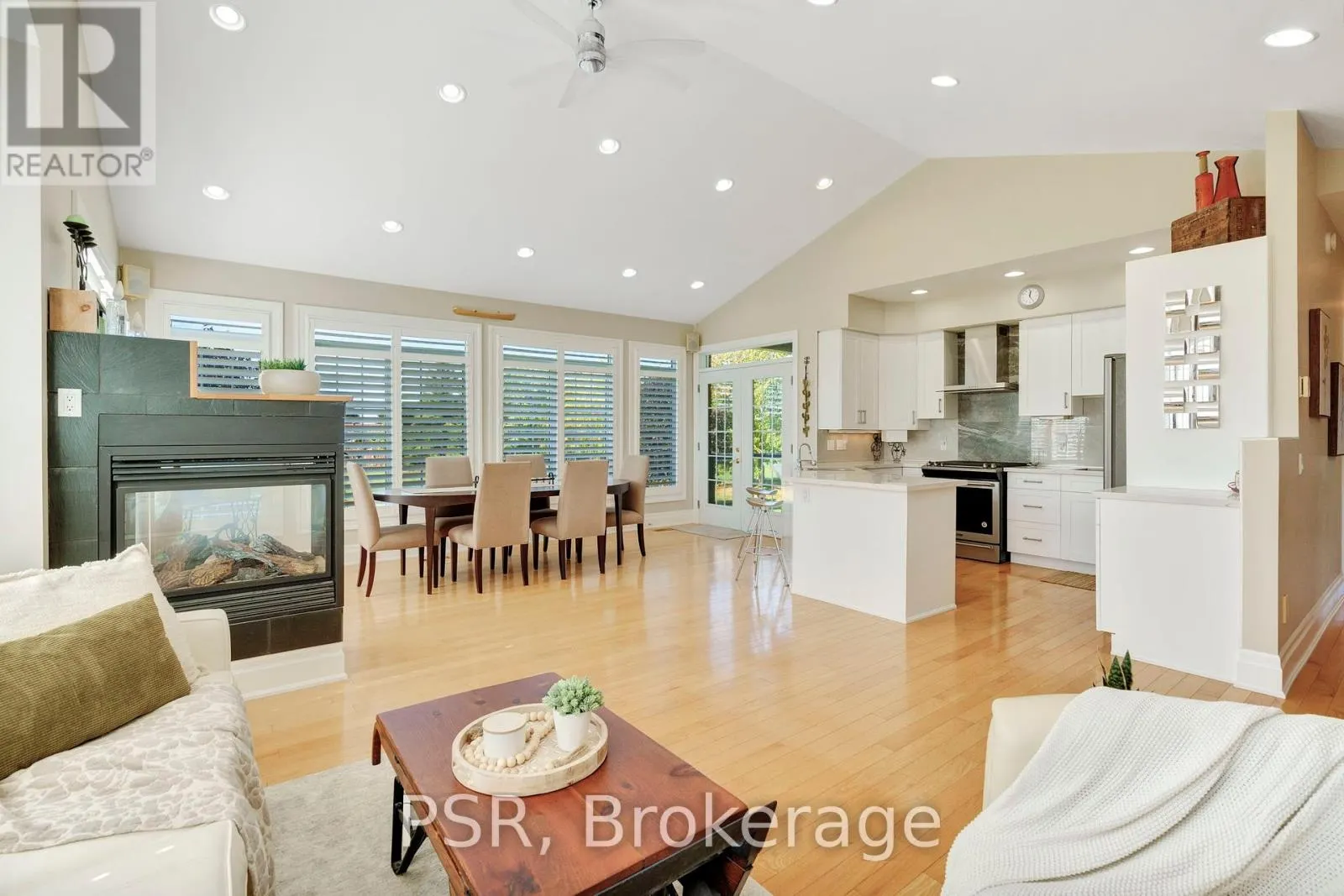2884 SUNNYDALE LANE