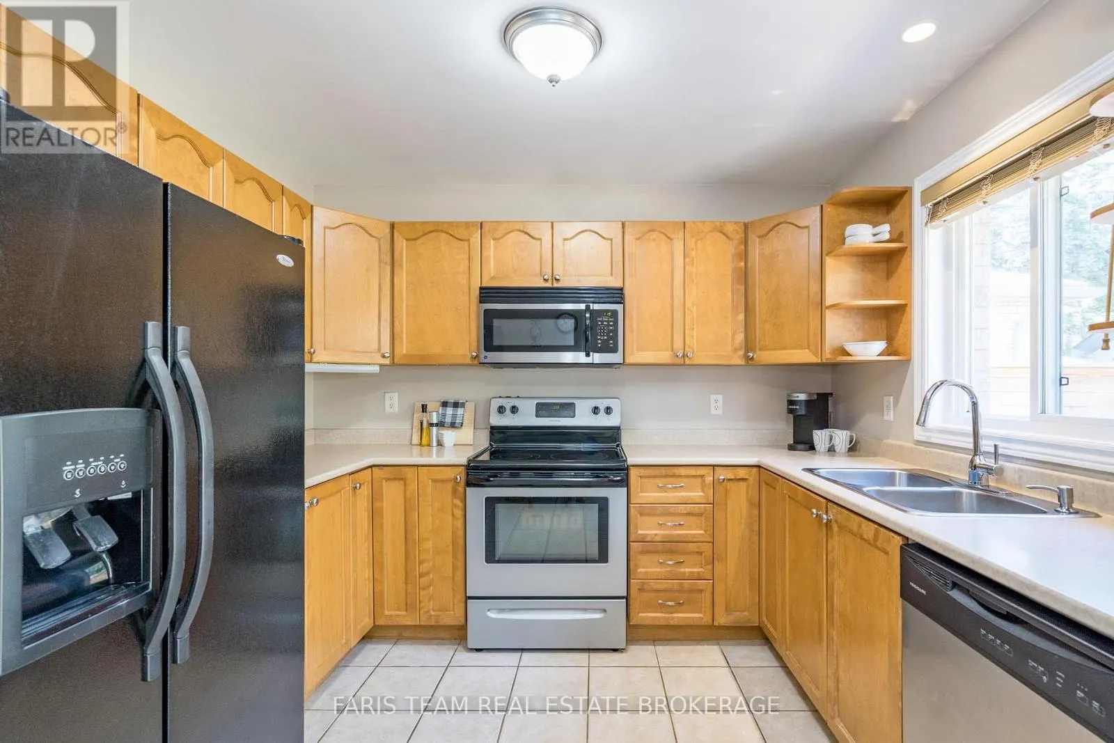 290 EDGEHILL DRIVE