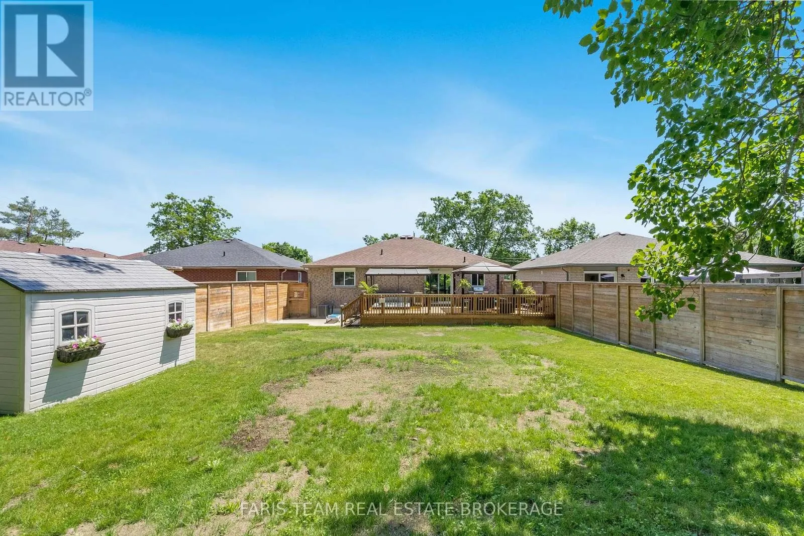 290 EDGEHILL DRIVE