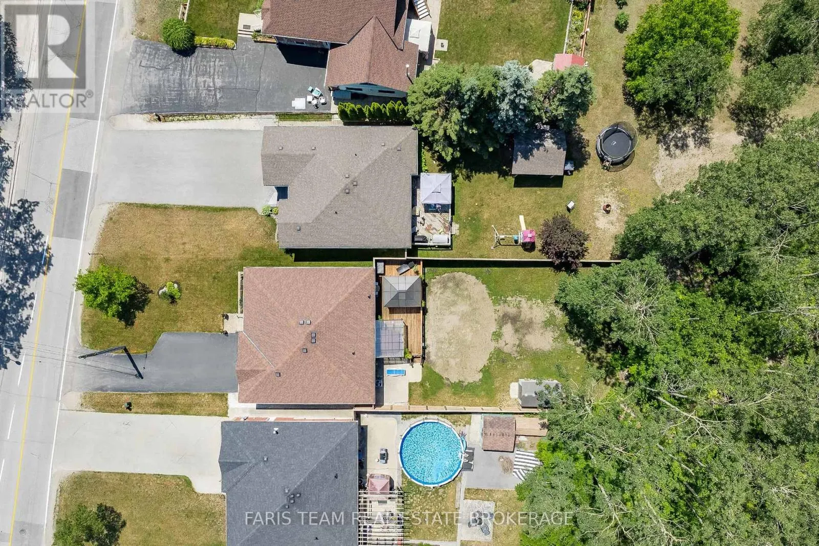 290 EDGEHILL DRIVE