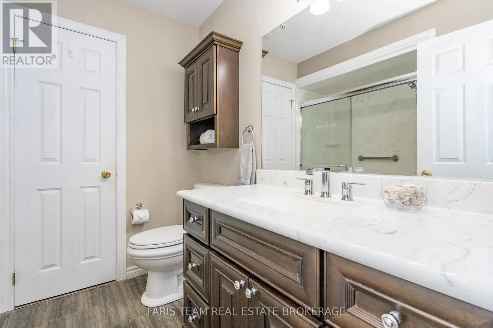 290 EDGEHILL DRIVE