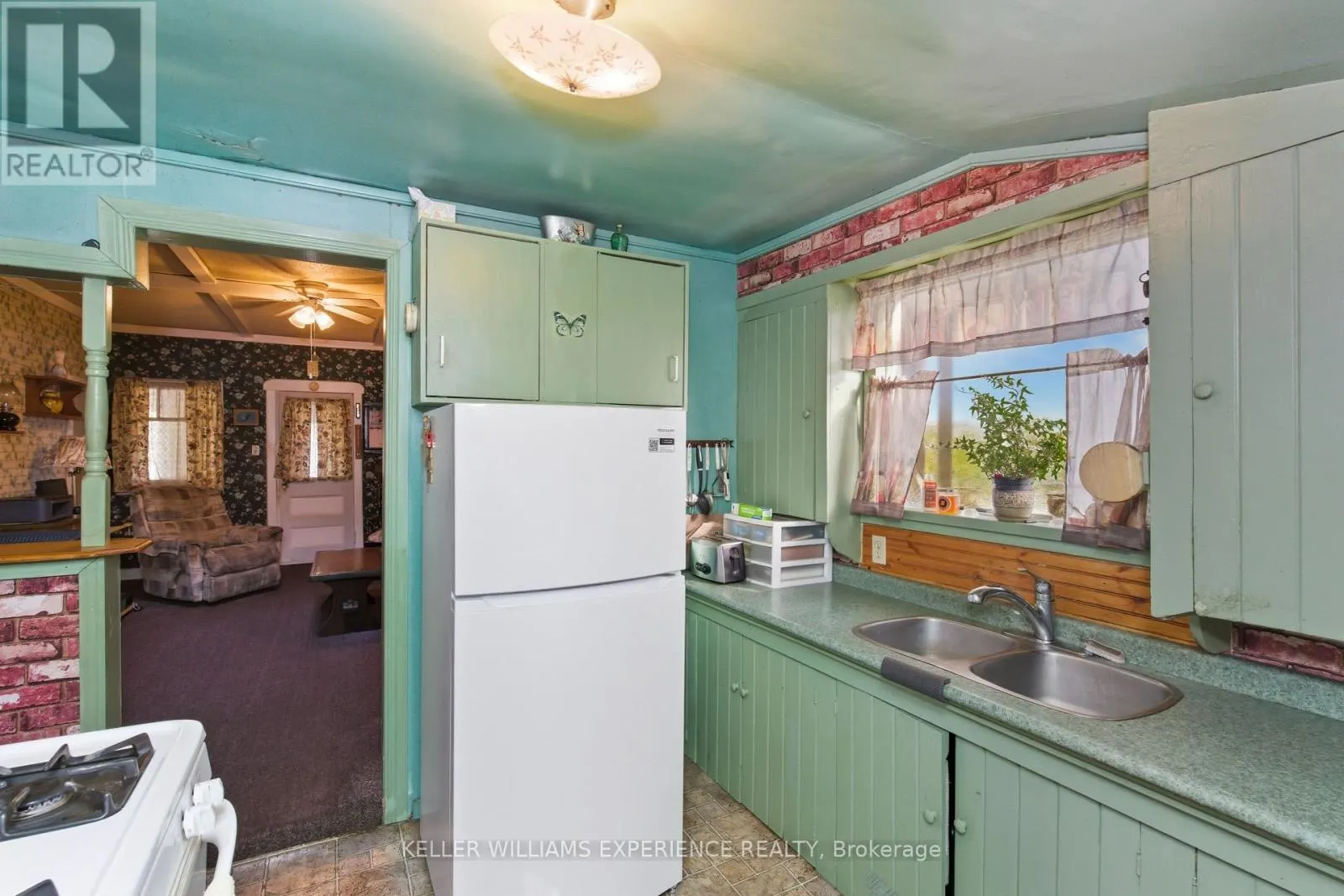 2007 TINY BEACHES ROAD S