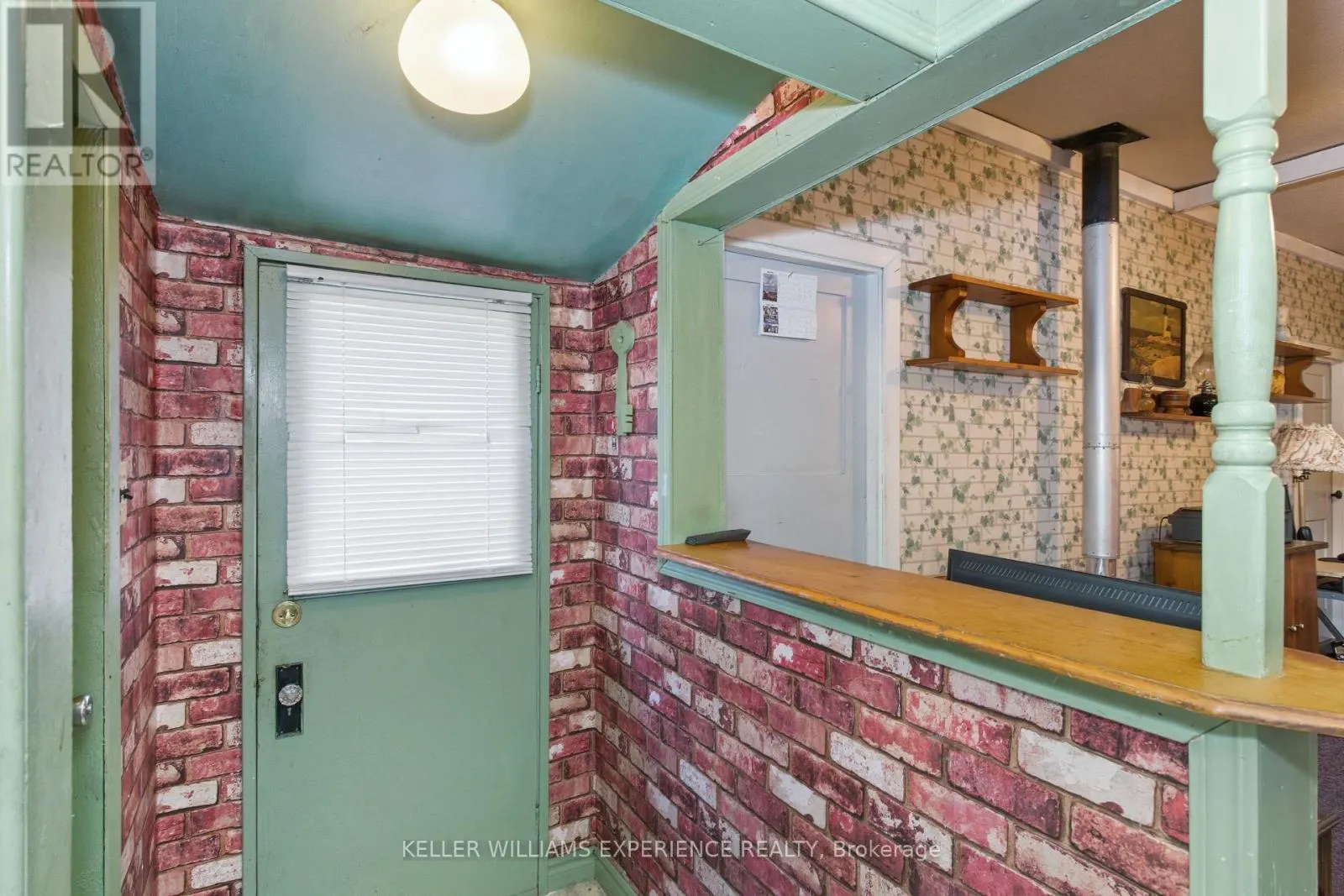 2007 TINY BEACHES ROAD S