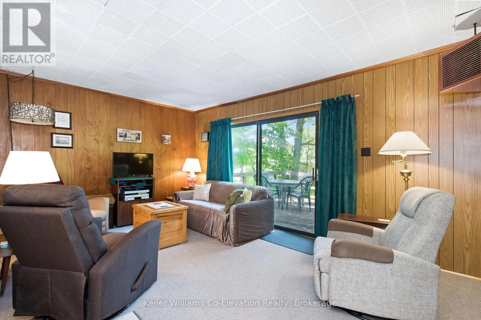 3 CROSSINGVIEW LANE