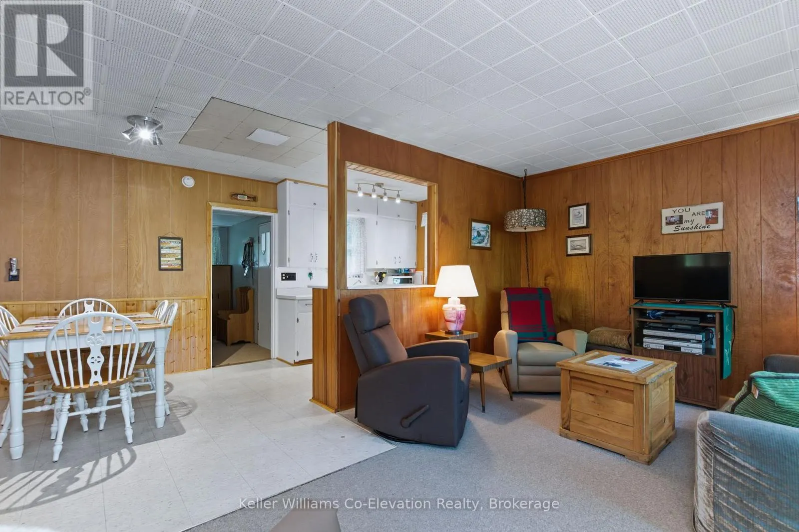 3 CROSSINGVIEW LANE