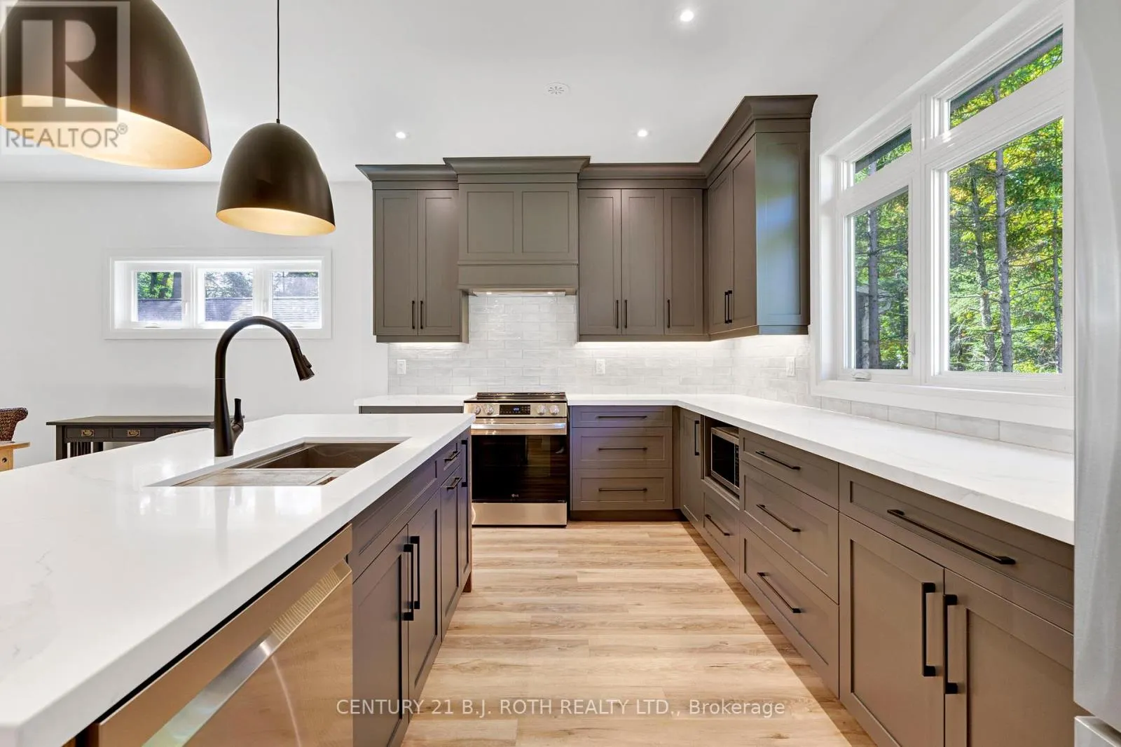 7377 DAVY DRIVE