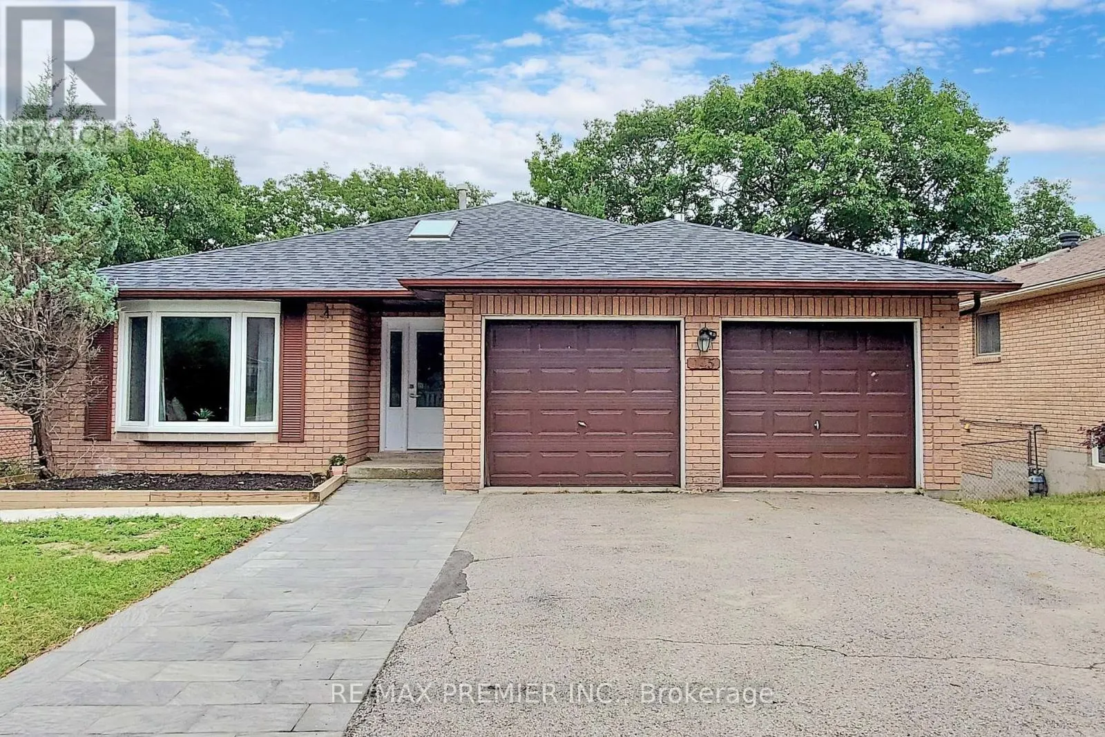 145 FOX RUN