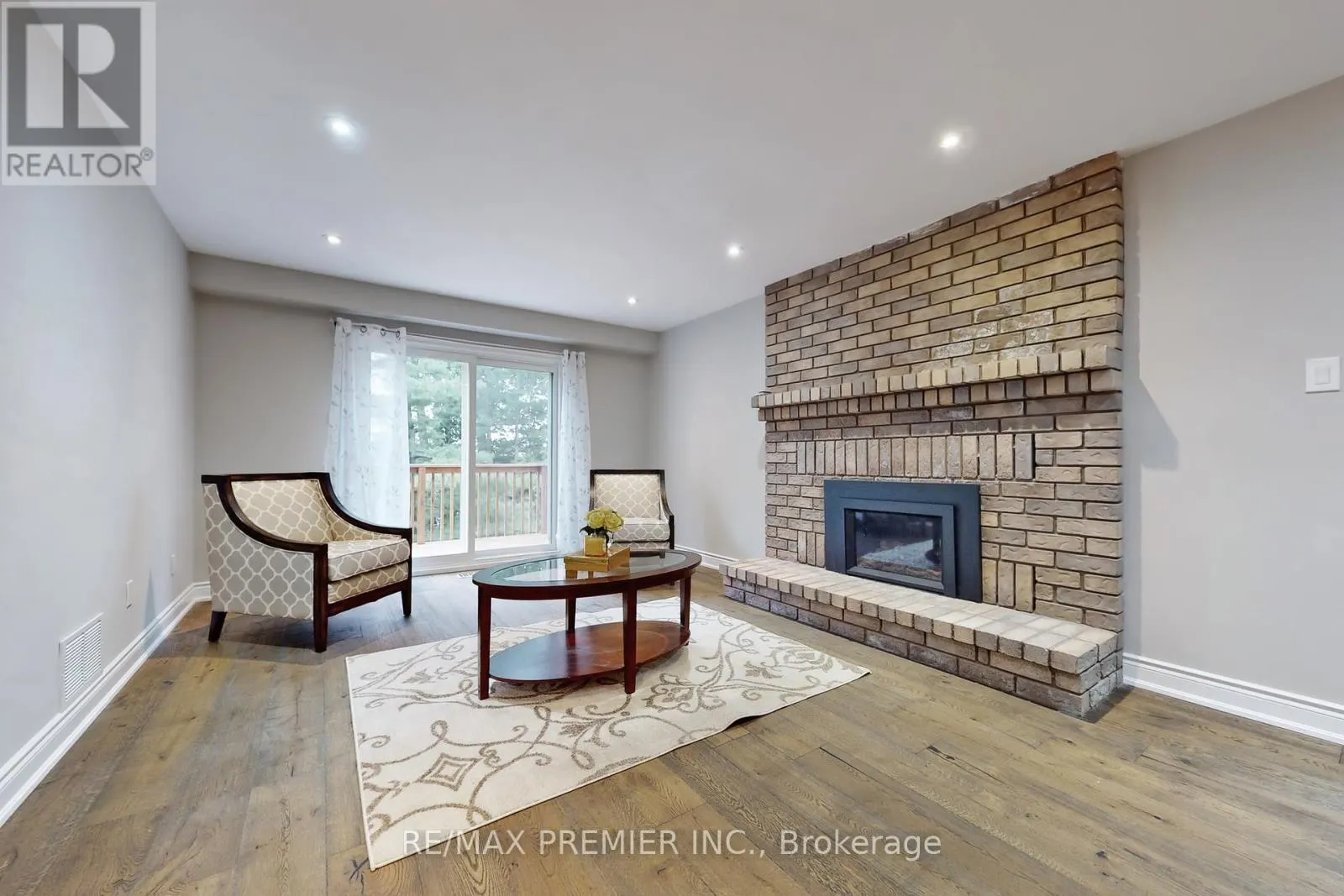 145 FOX RUN