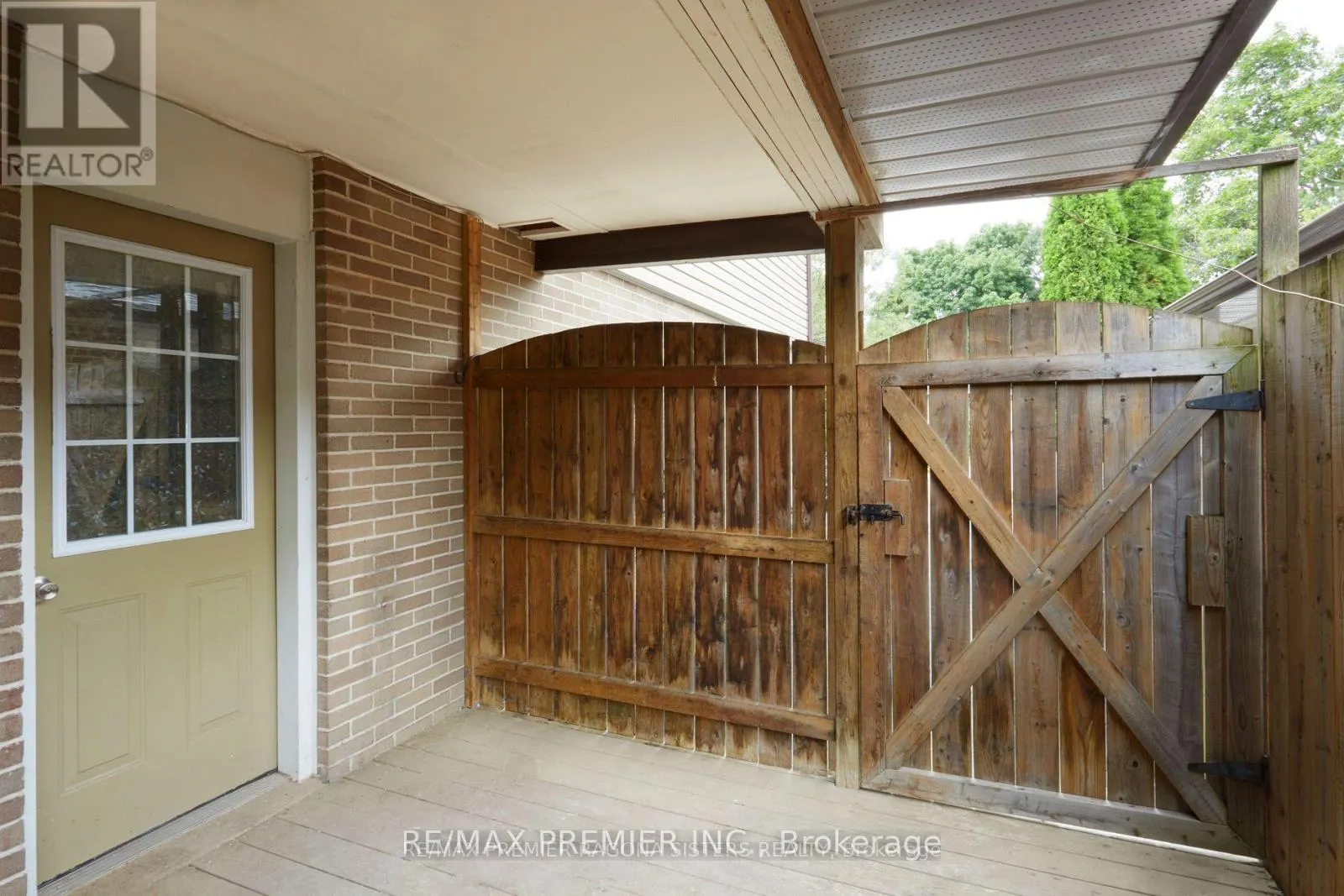 39 DAPHNE CRESCENT