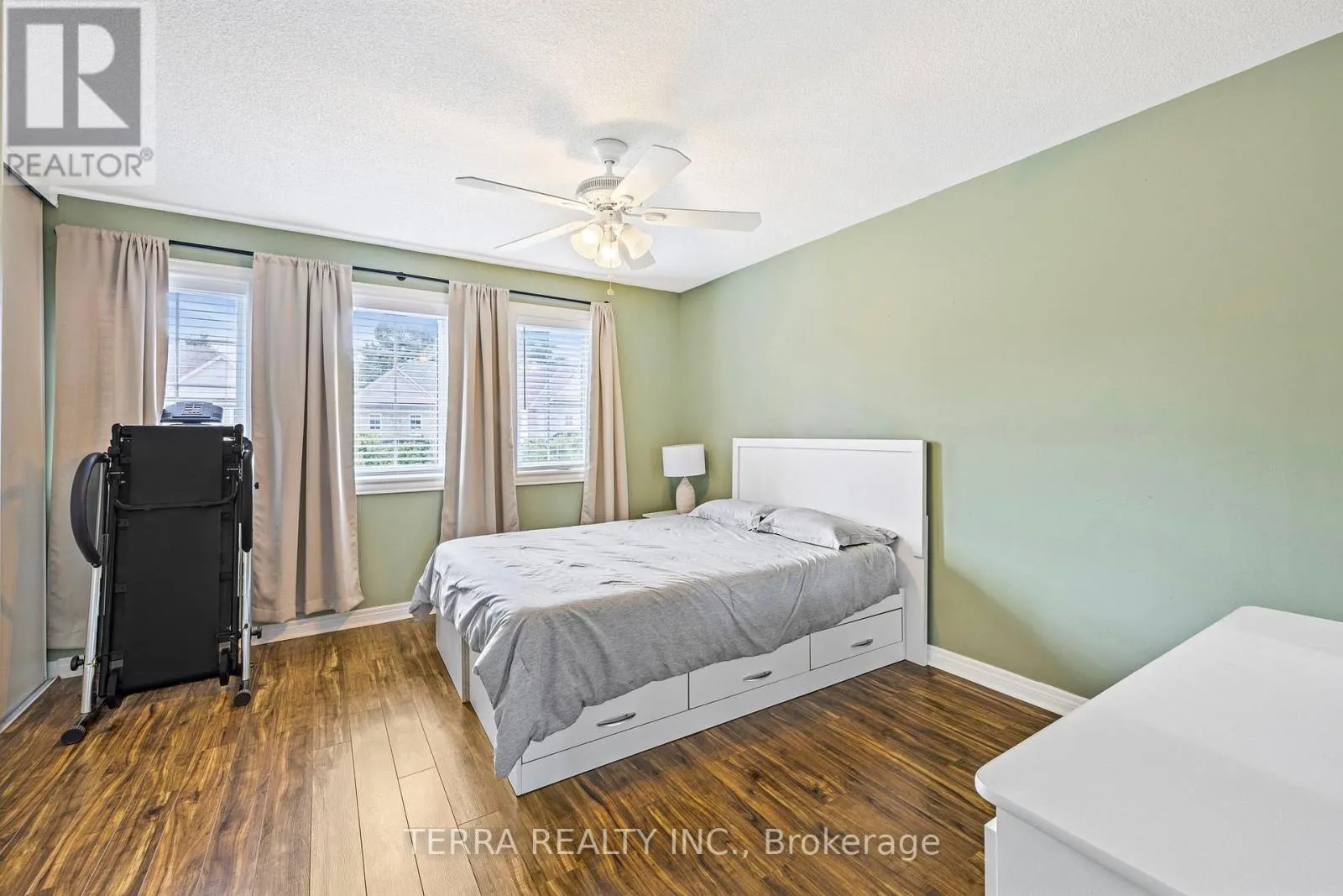 114 THRUSHWOOD DRIVE