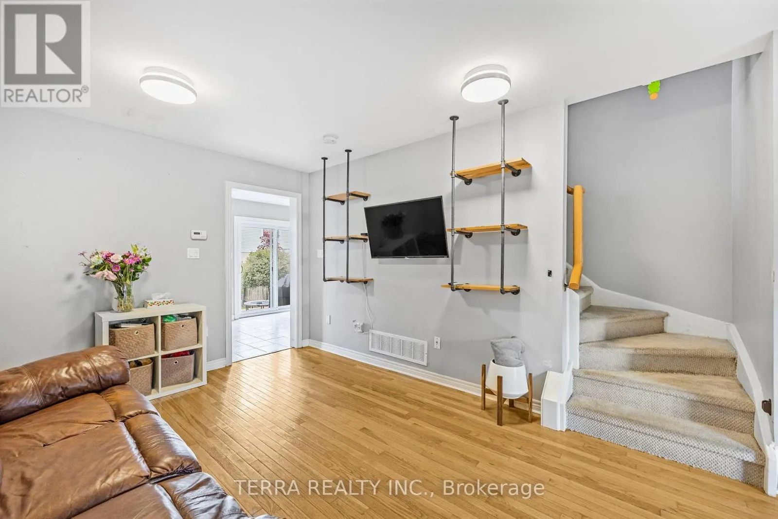 114 THRUSHWOOD DRIVE
