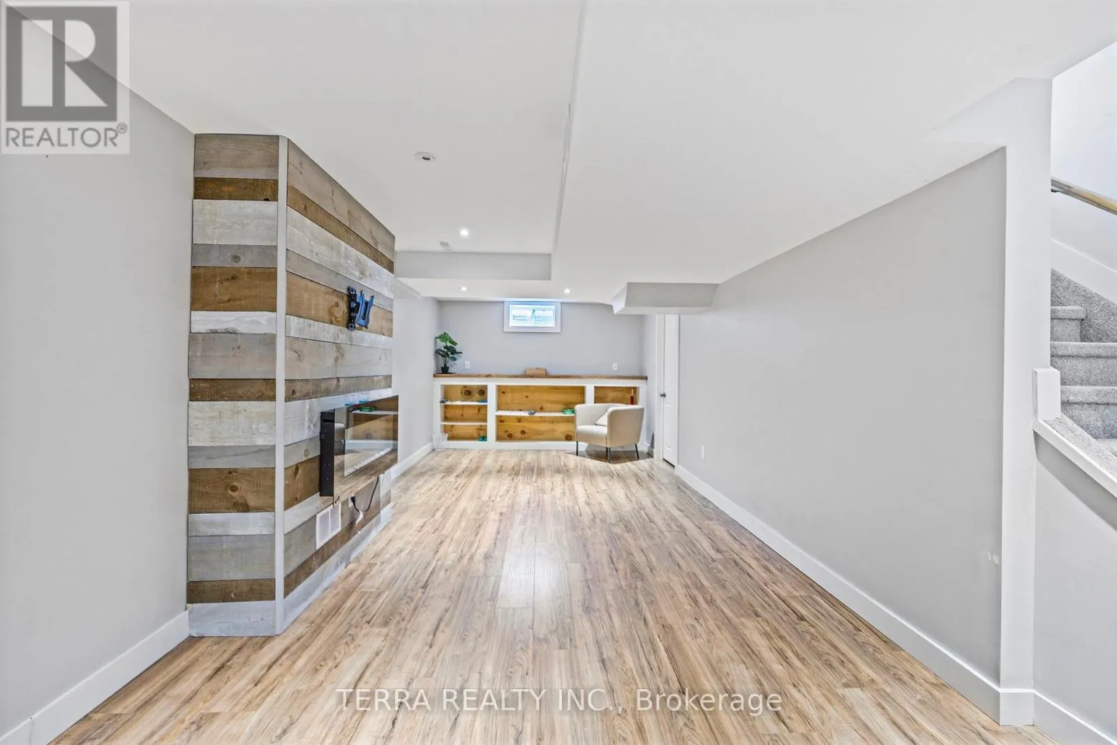 114 THRUSHWOOD DRIVE