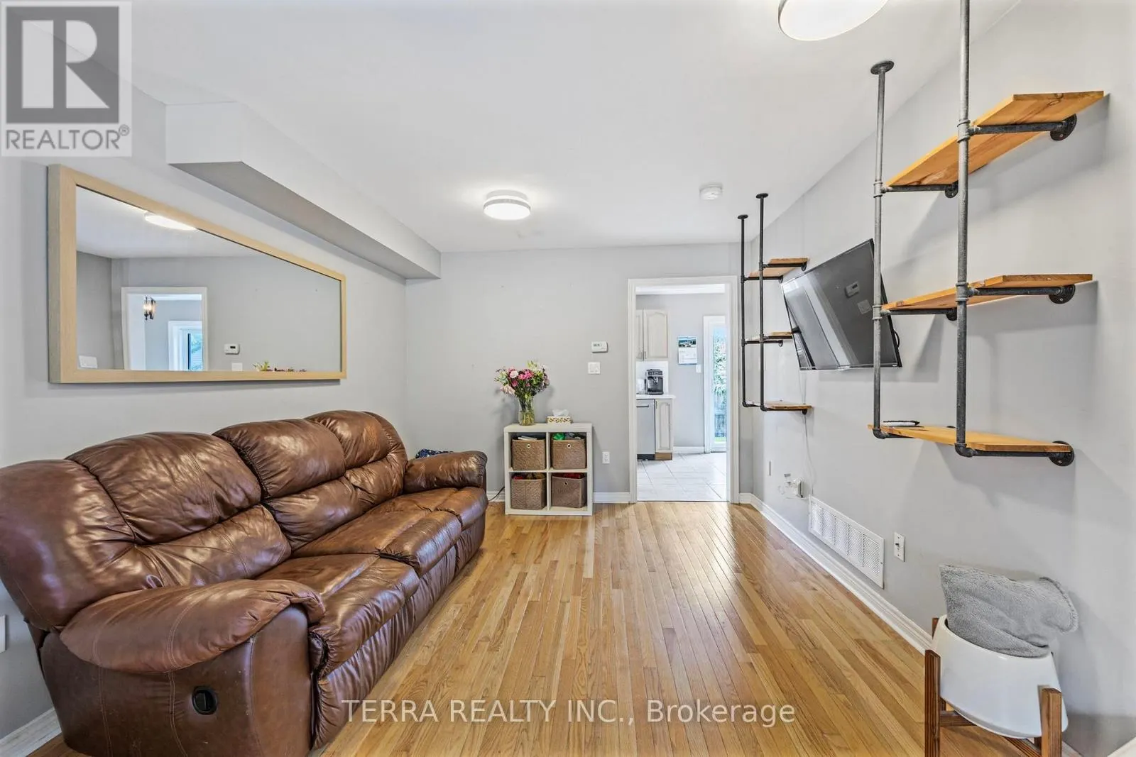 114 THRUSHWOOD DRIVE