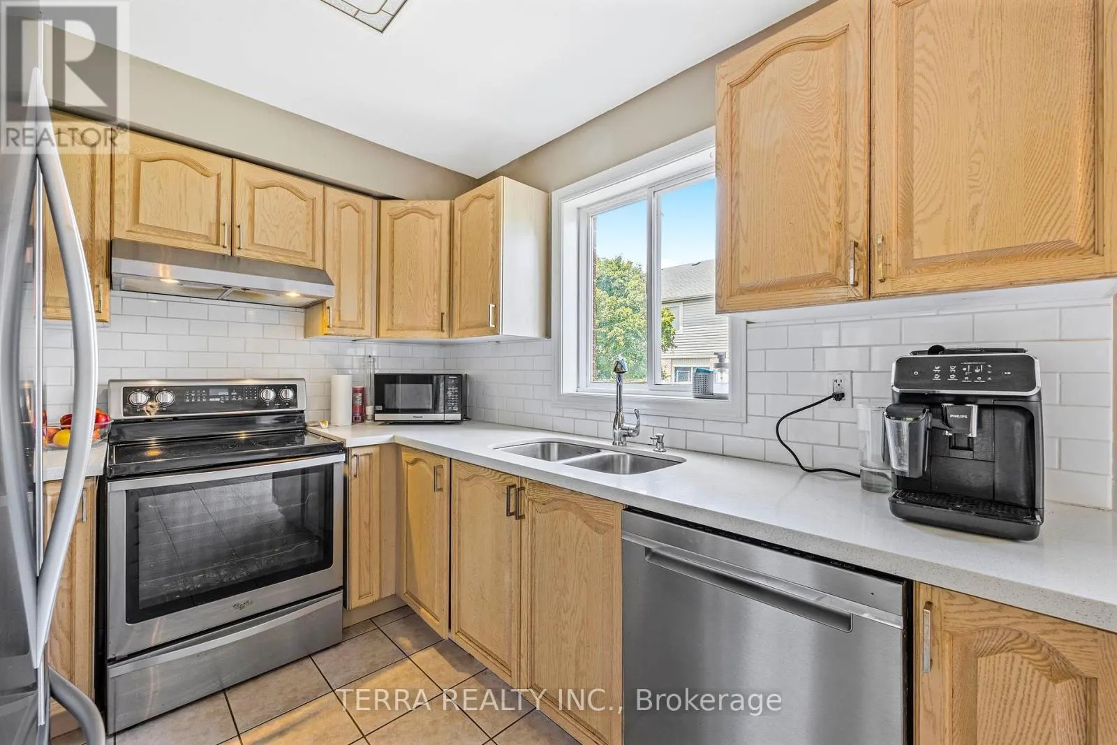 114 THRUSHWOOD DRIVE