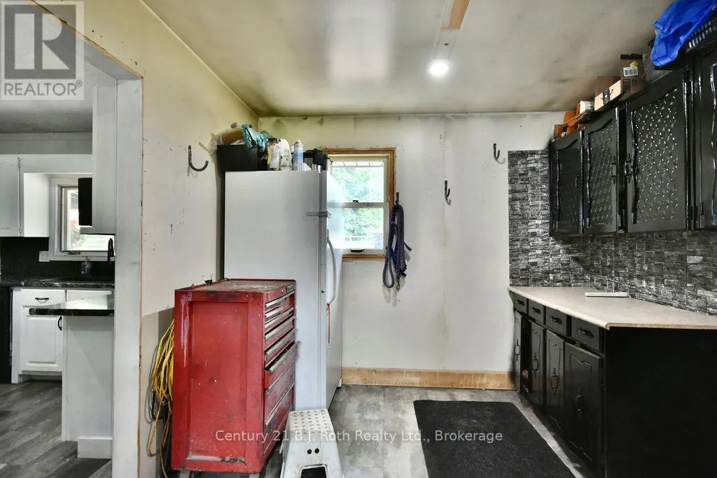 2286 FLOS TEN ROAD E