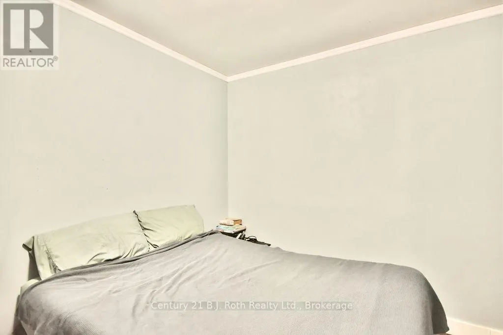 2286 FLOS TEN ROAD E