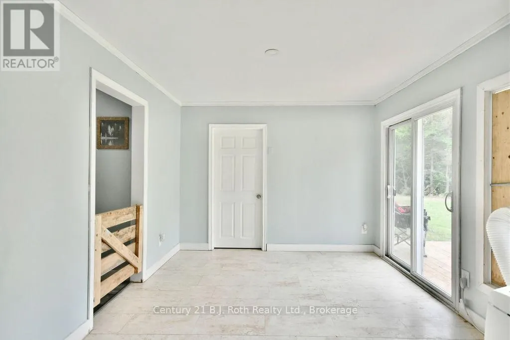 2286 FLOS TEN ROAD E
