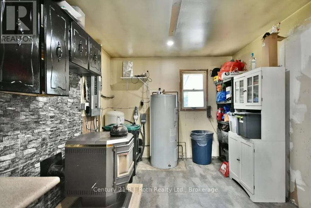 2286 FLOS TEN ROAD E