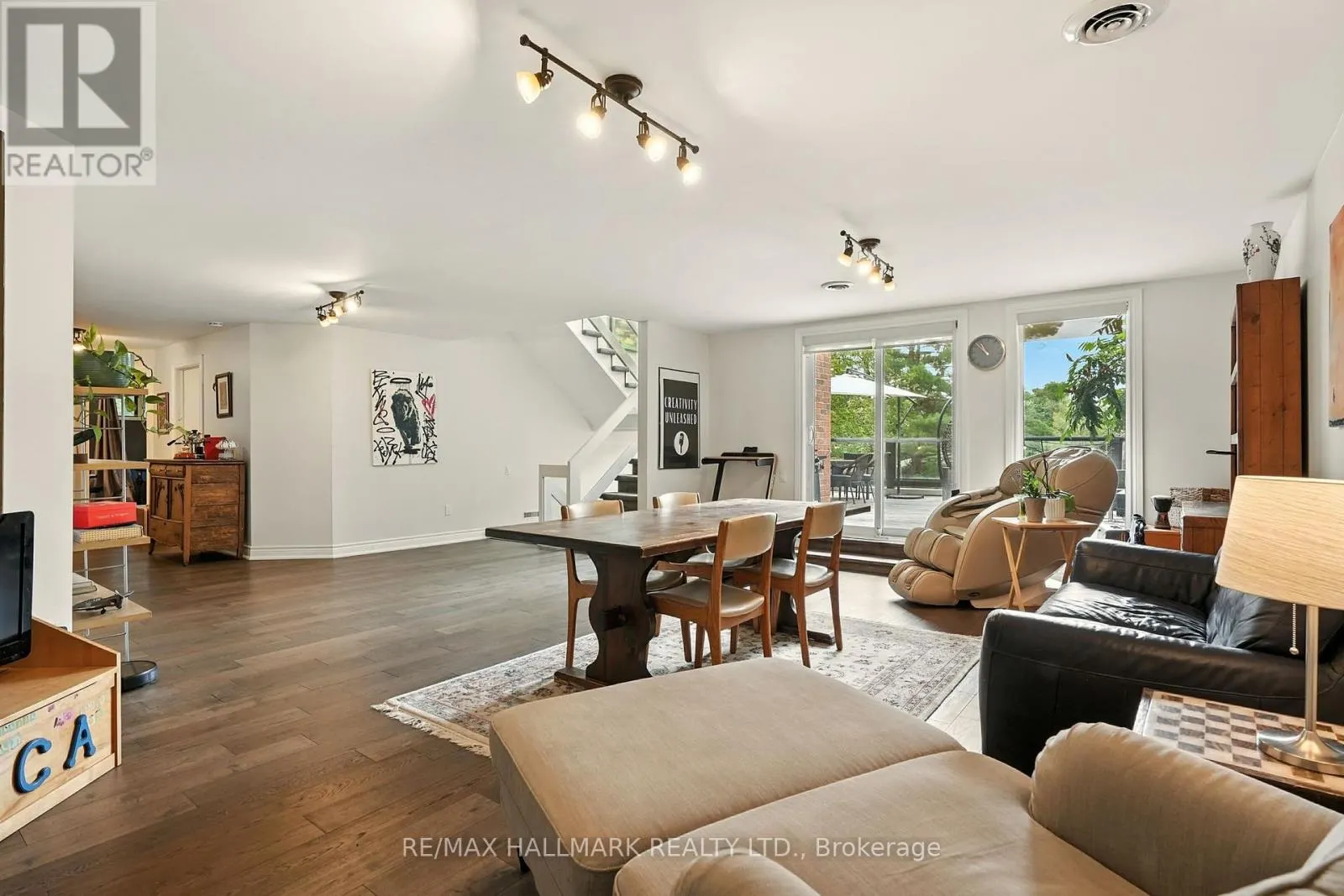 30 POOLES ROAD