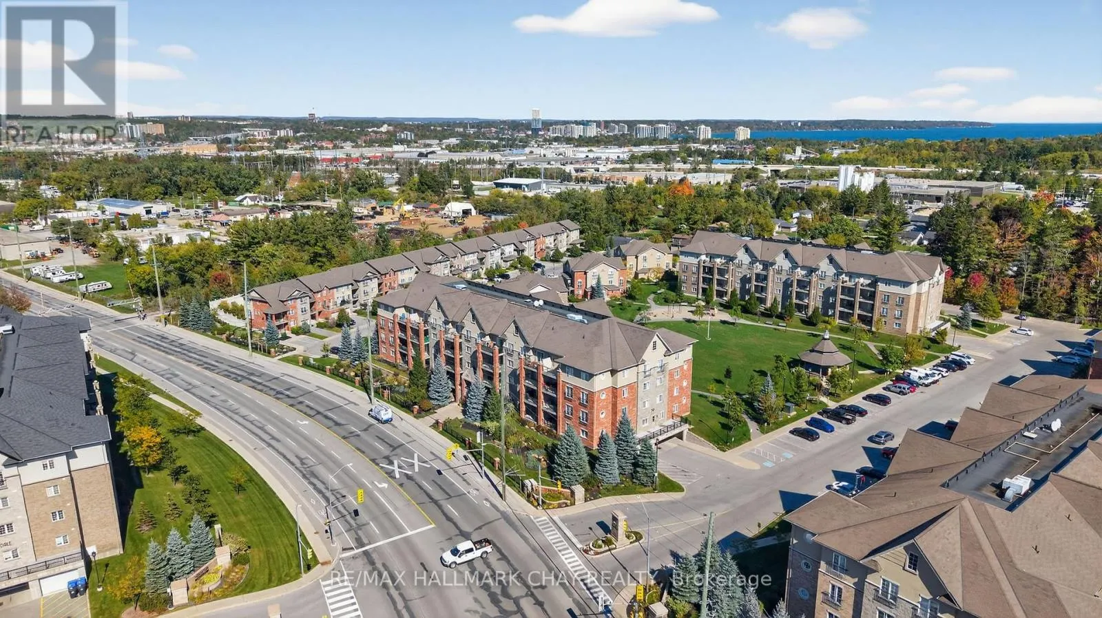 405 - 39 FERNDALE DRIVE S
