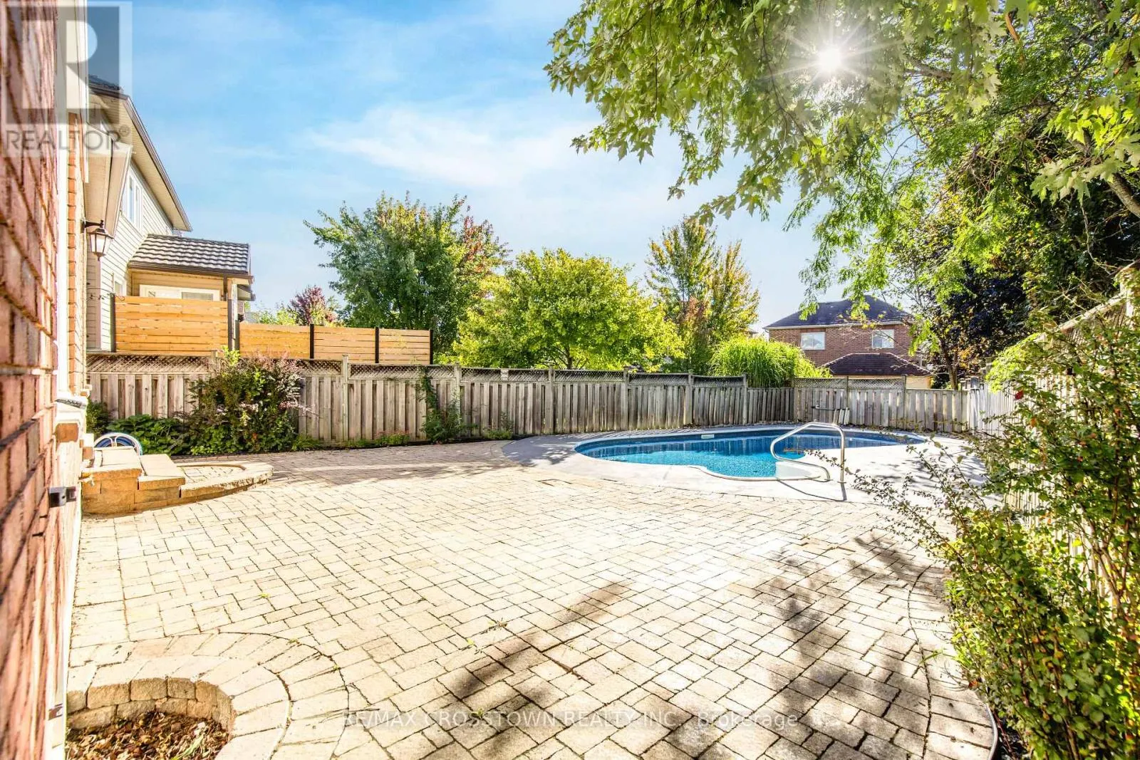 62 WINDSOR CRESCENT