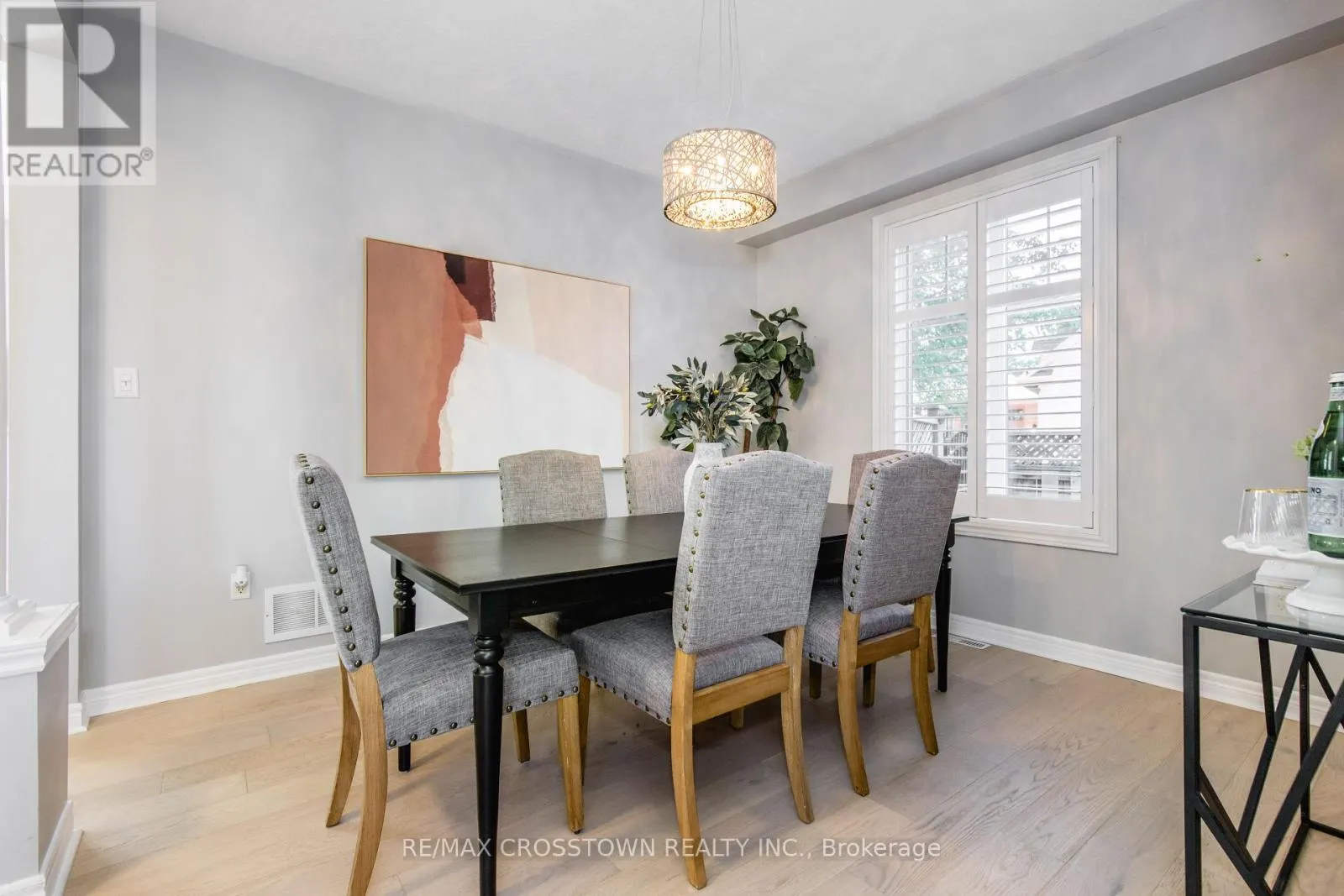 62 WINDSOR CRESCENT