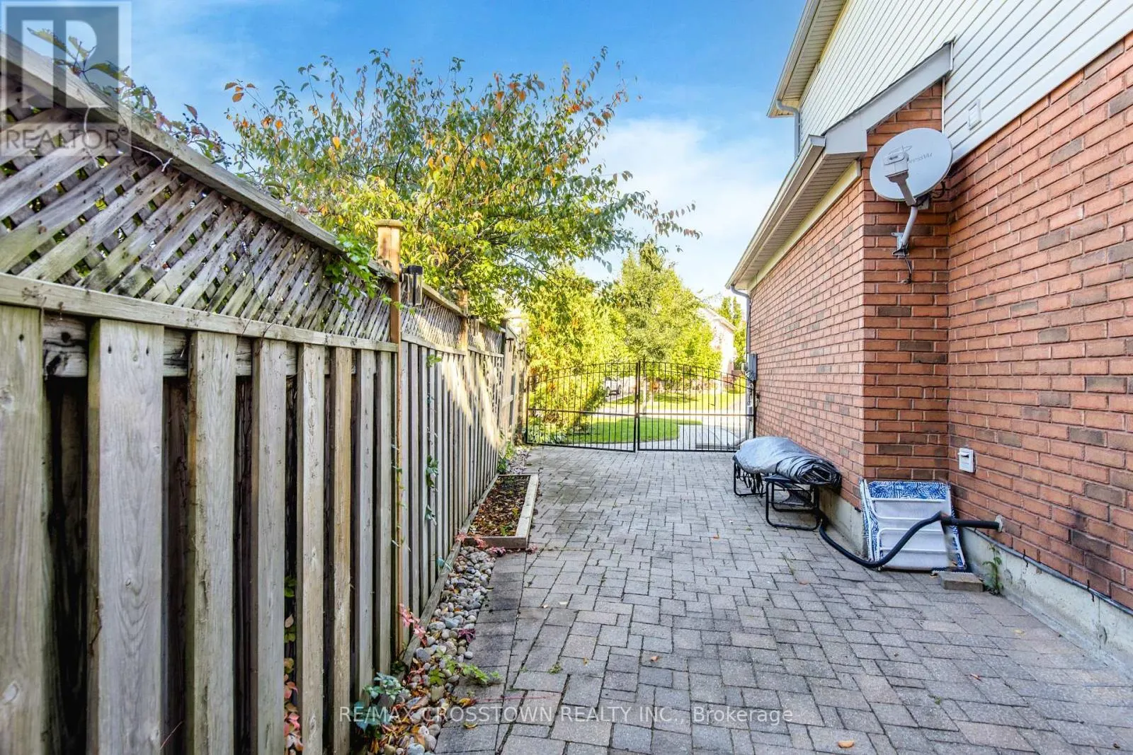 62 WINDSOR CRESCENT