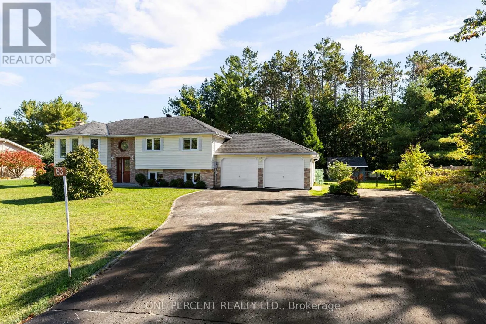 63 BAILEY CRESCENT
