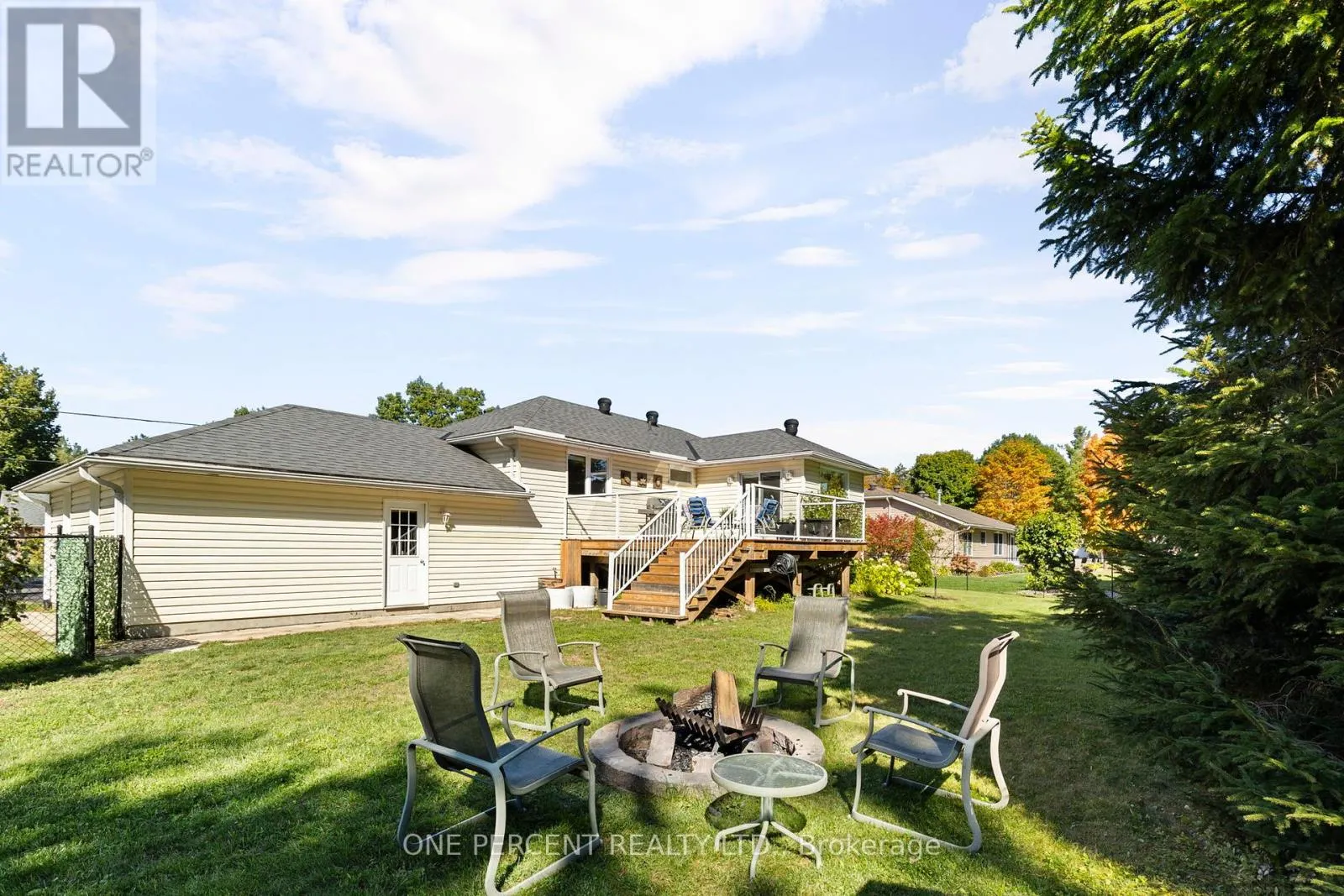 63 BAILEY CRESCENT