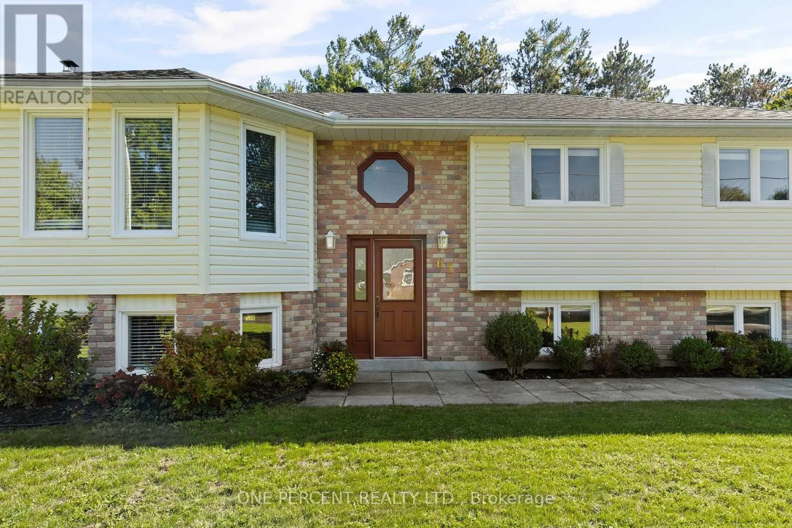 63 BAILEY CRESCENT