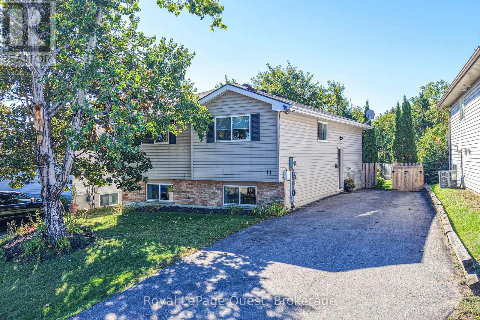 11 GOLDIE DRIVE