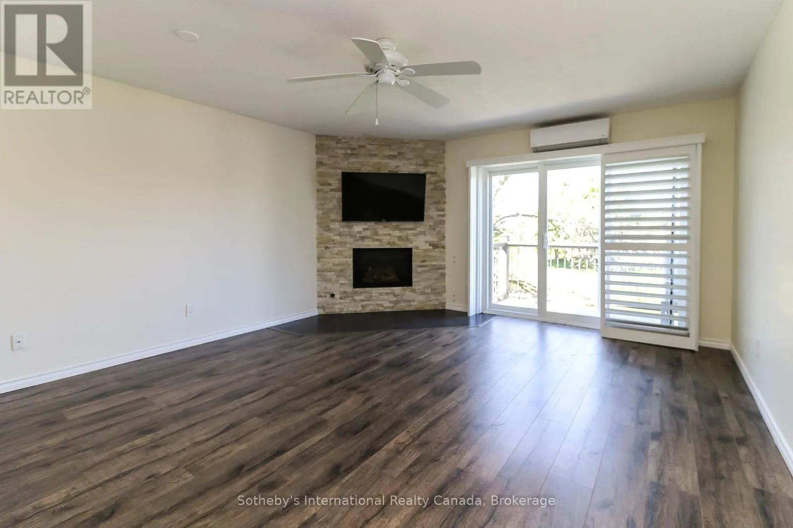 348 MARINERS WAY