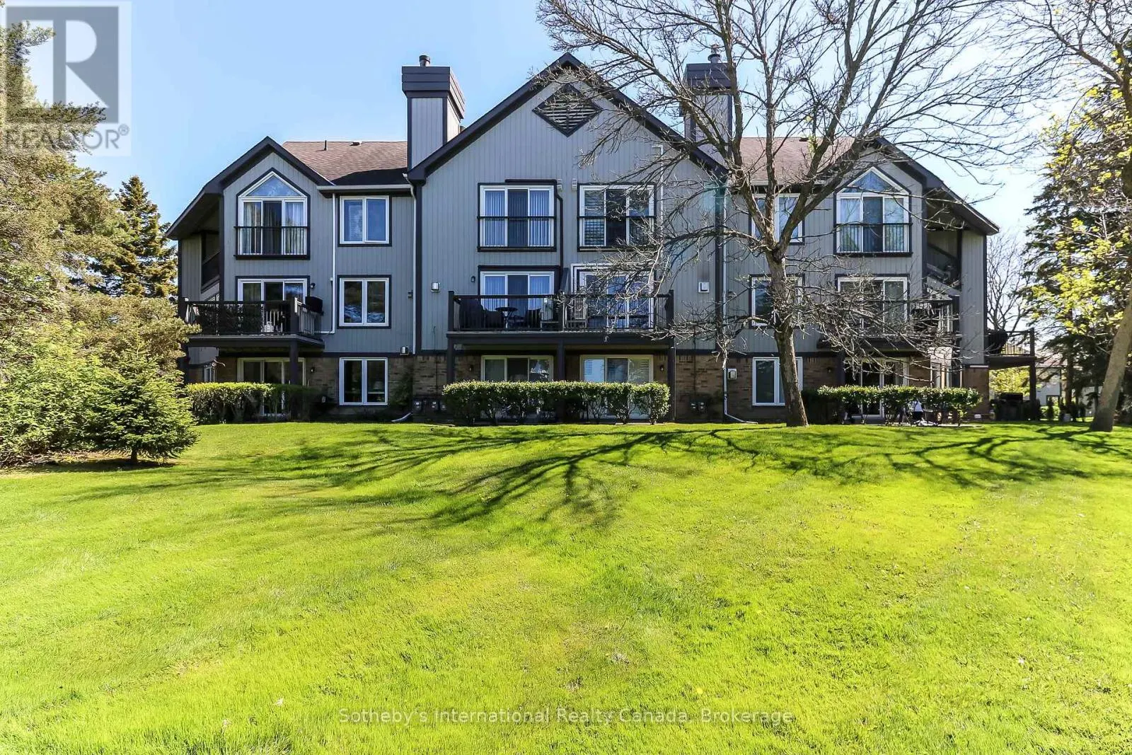 348 MARINERS WAY
