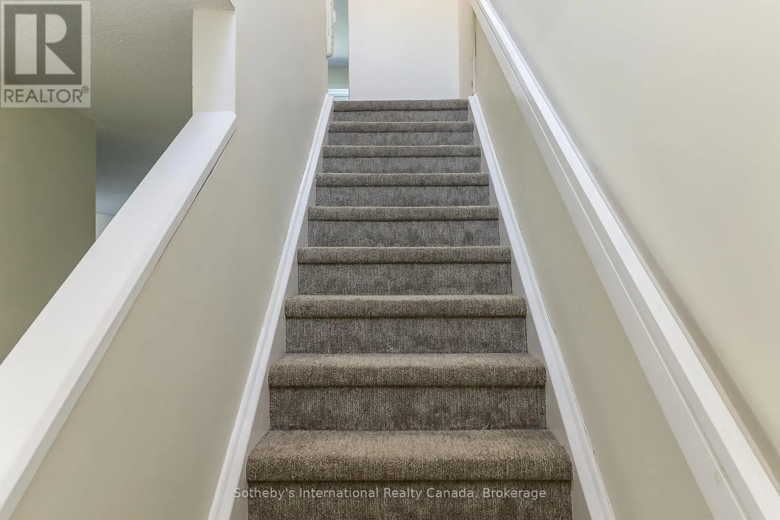 348 MARINERS WAY