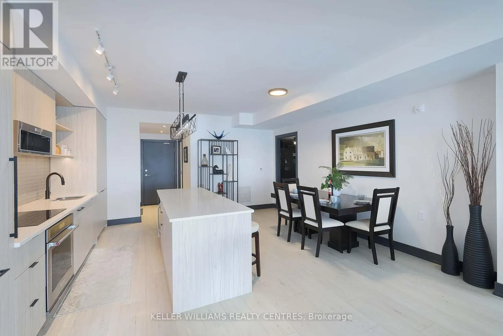 602 - 185 DUNLOP STREET E
