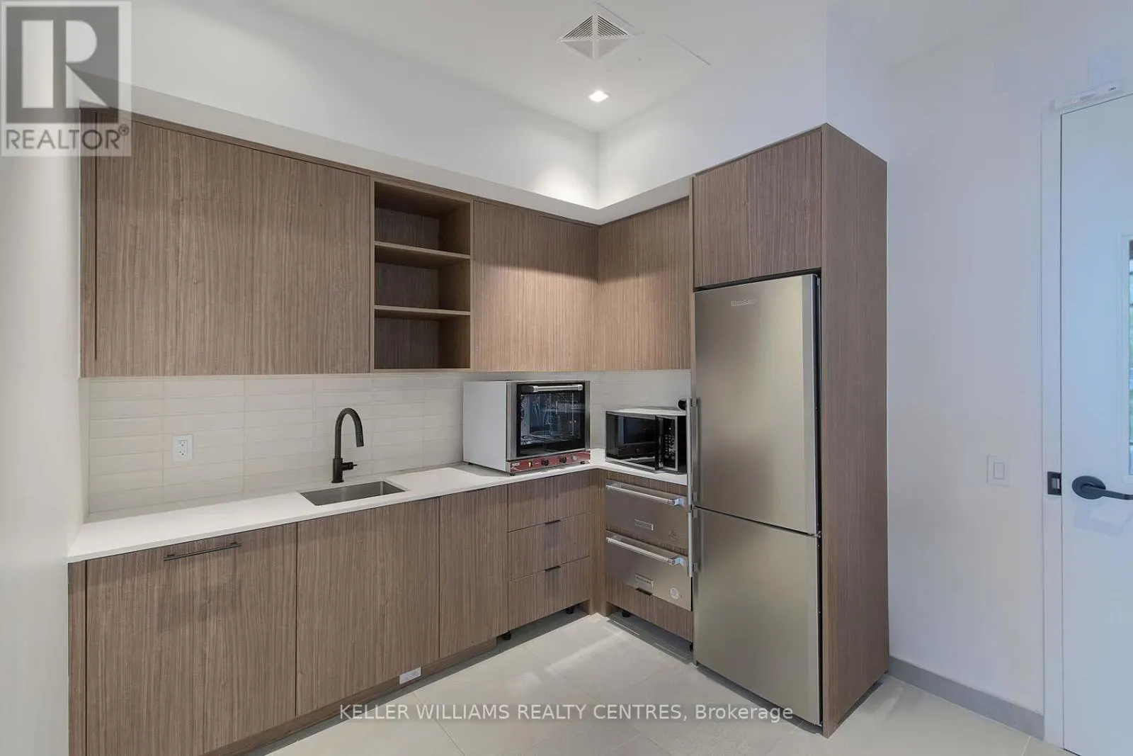 602 - 185 DUNLOP STREET E