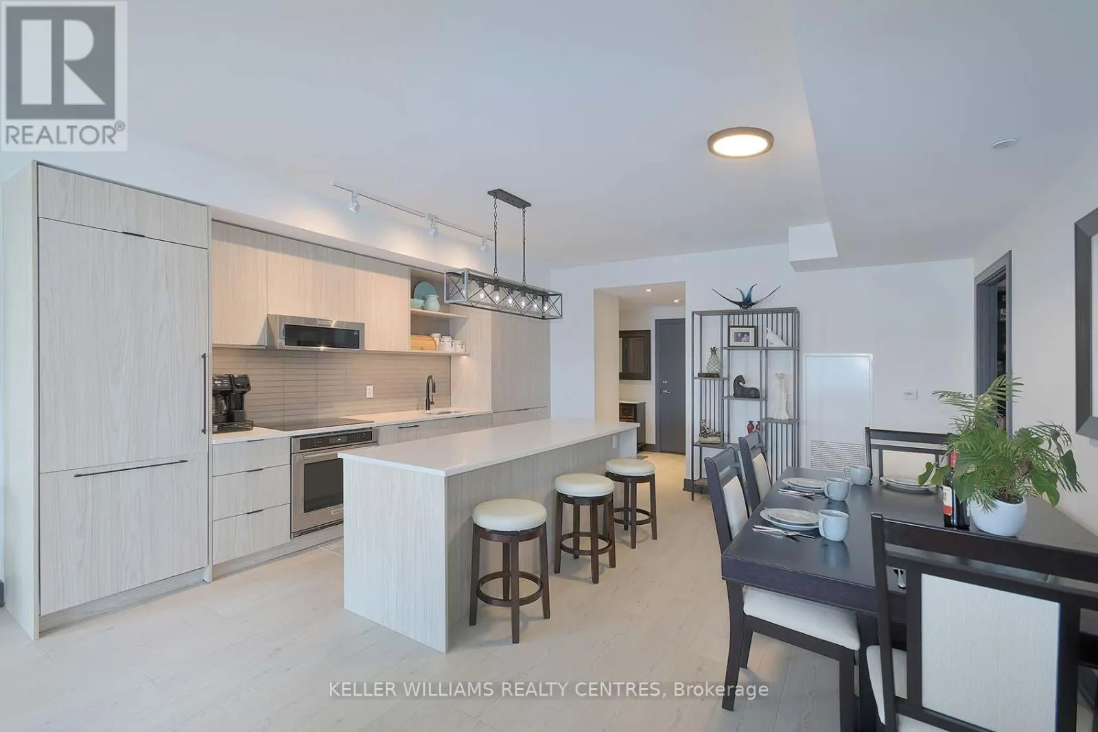 602 - 185 DUNLOP STREET E