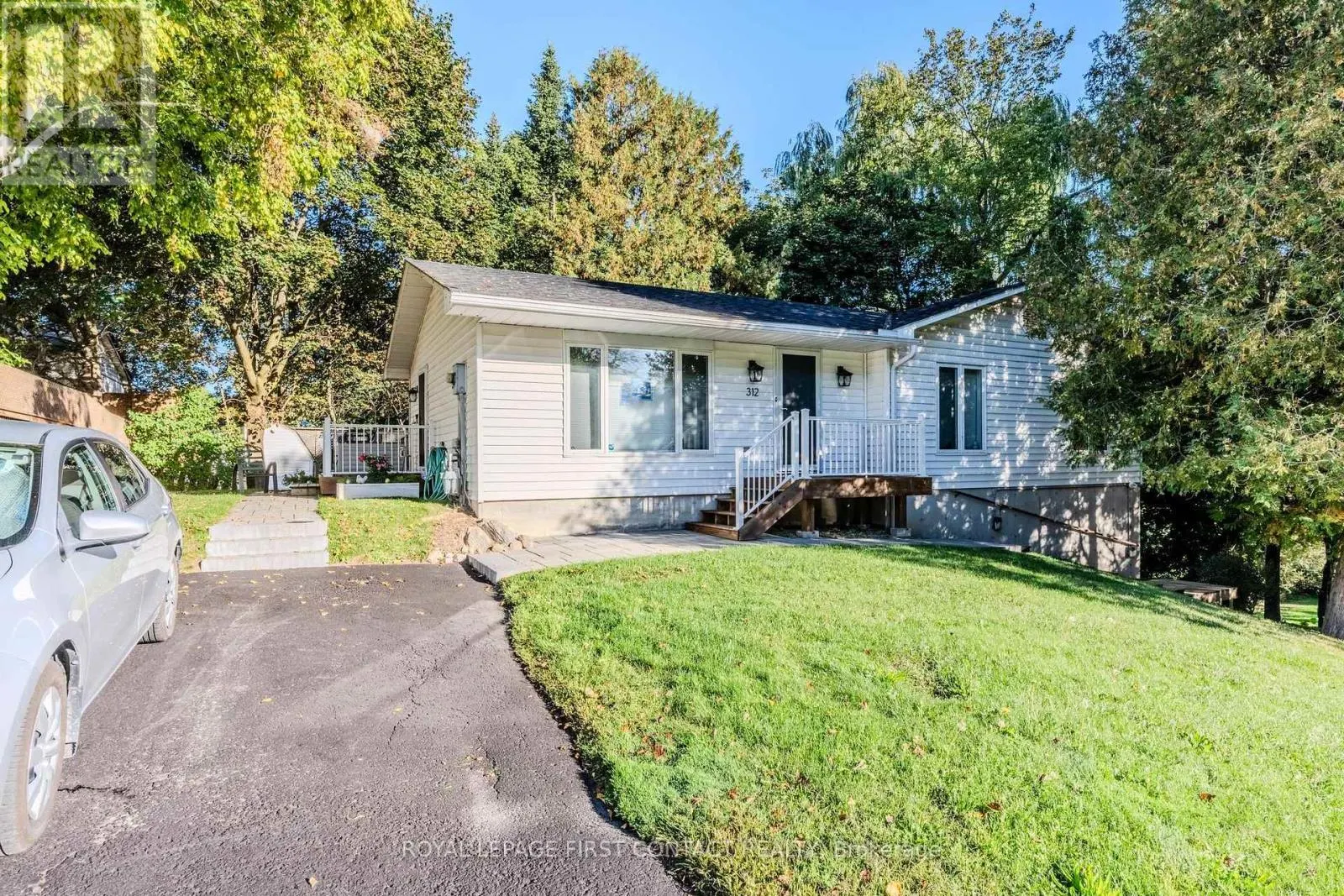 312 BARNETT AVENUE