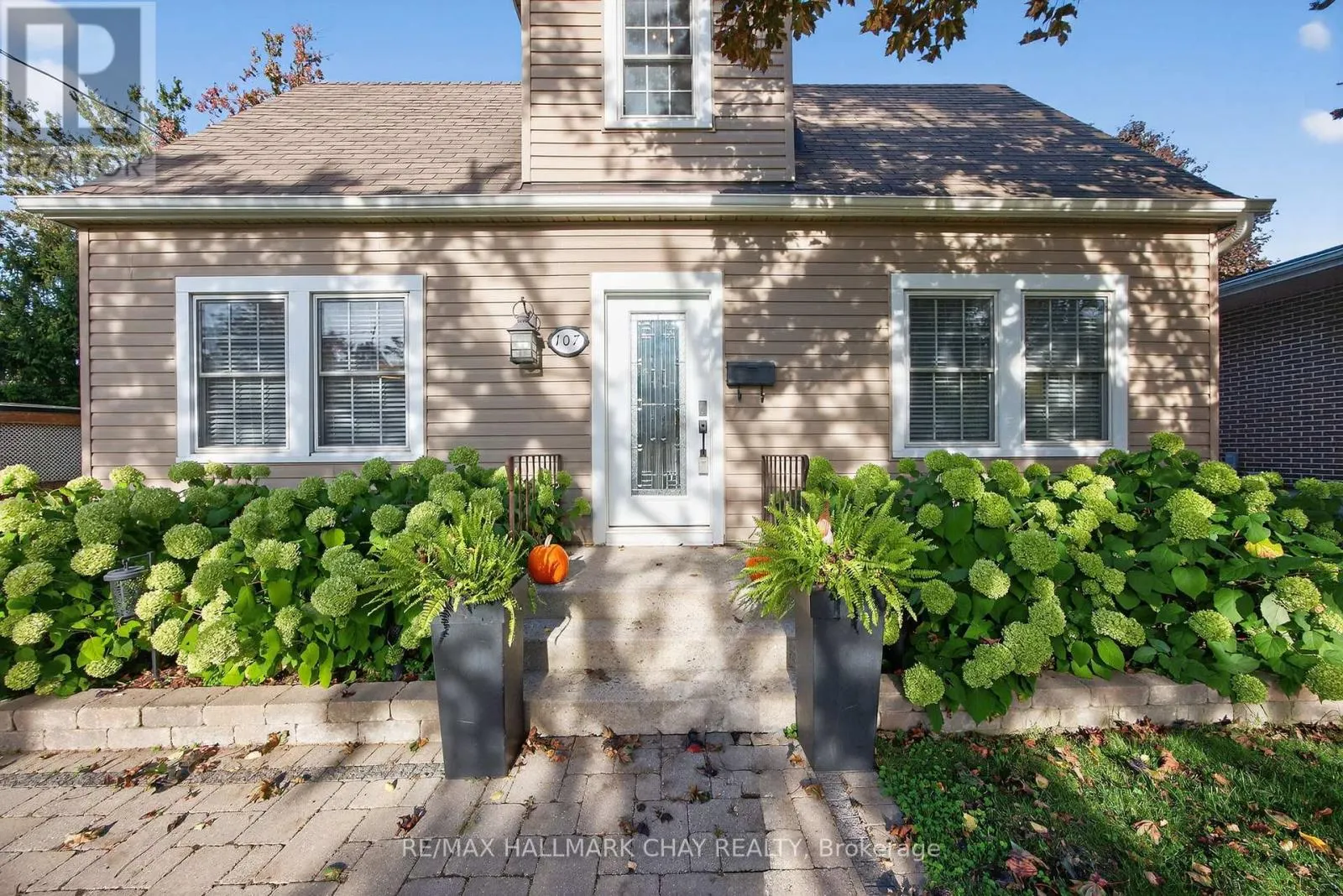 107 PEEL STREET