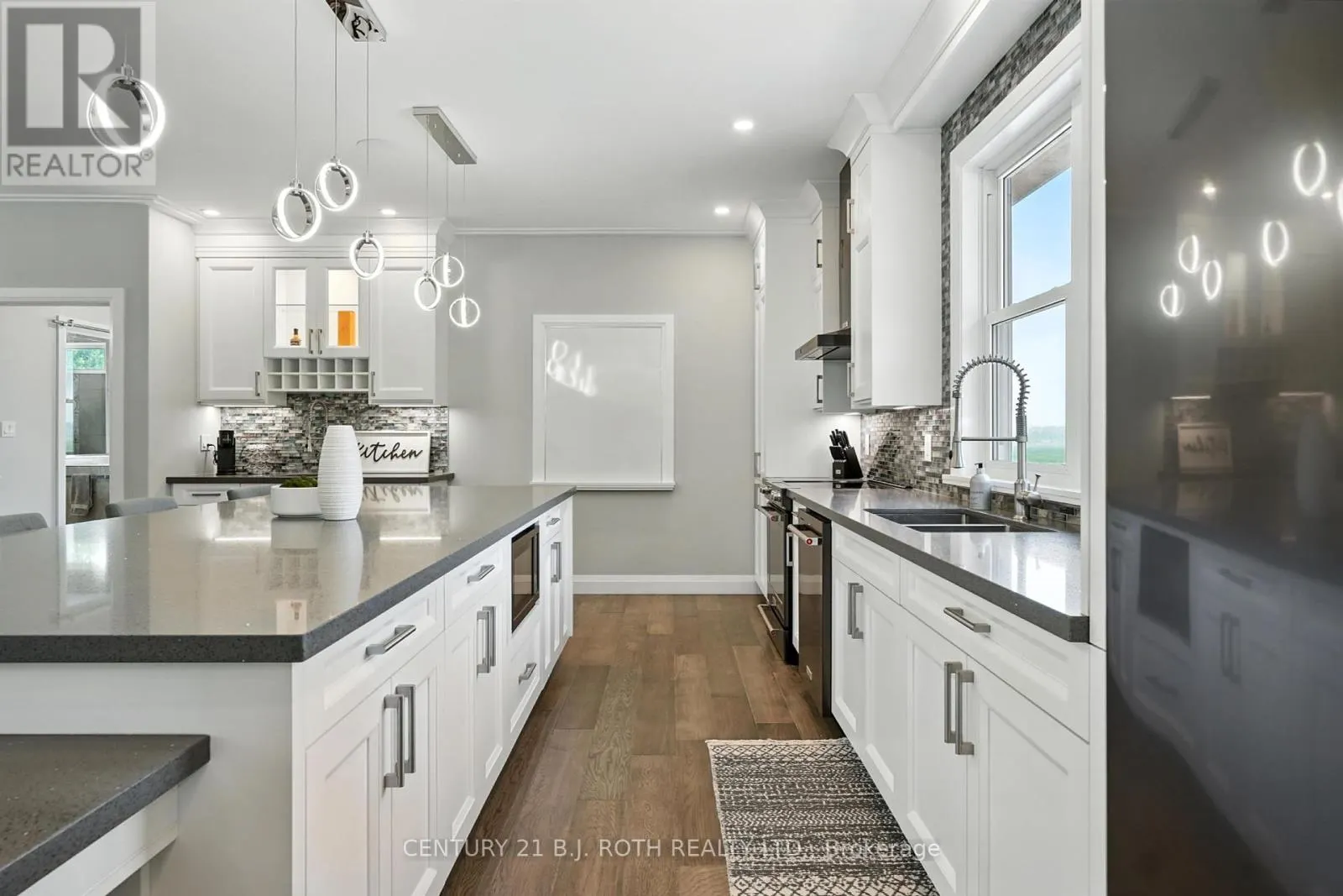 3510 BRENNAN LINE W