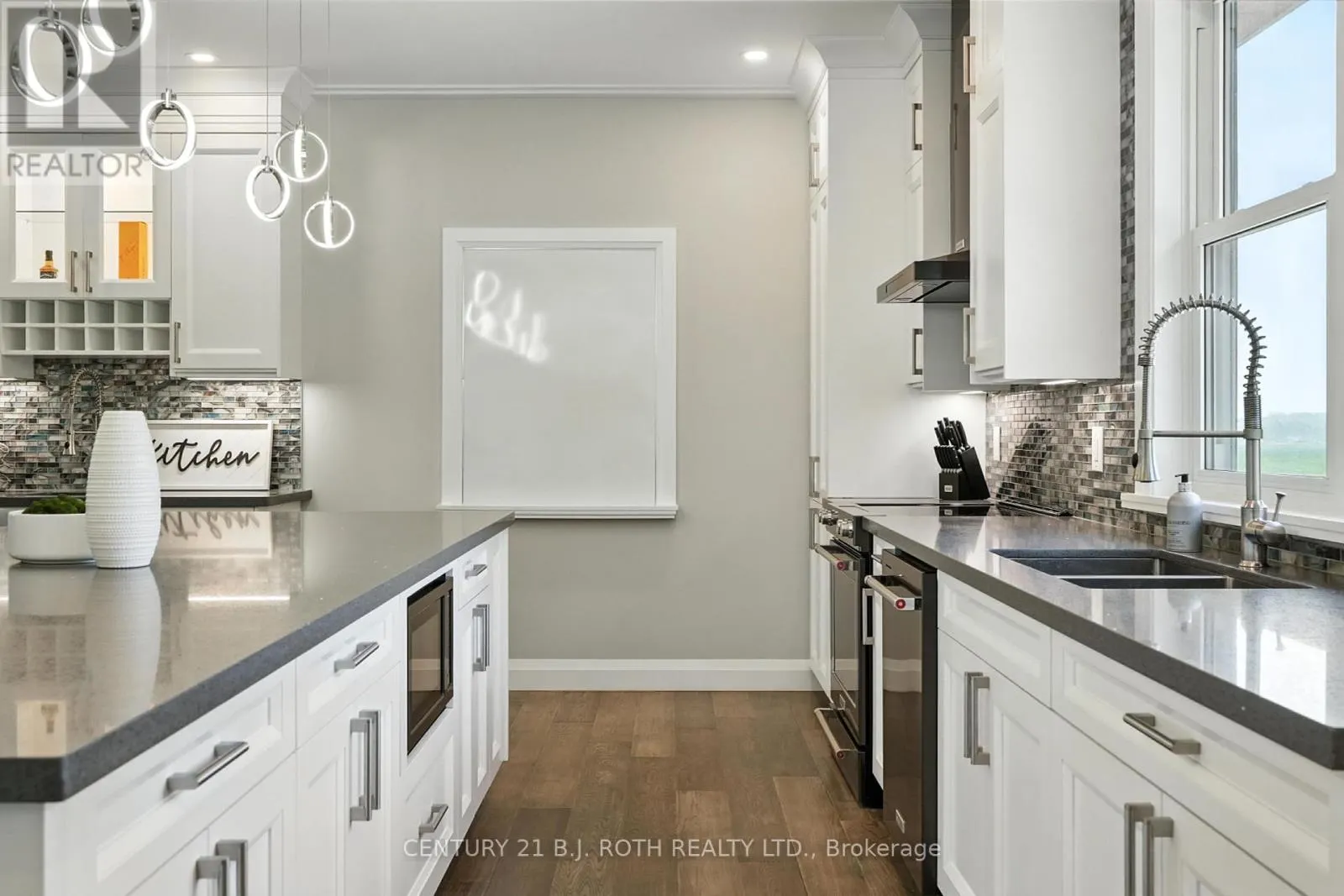 3510 BRENNAN LINE W