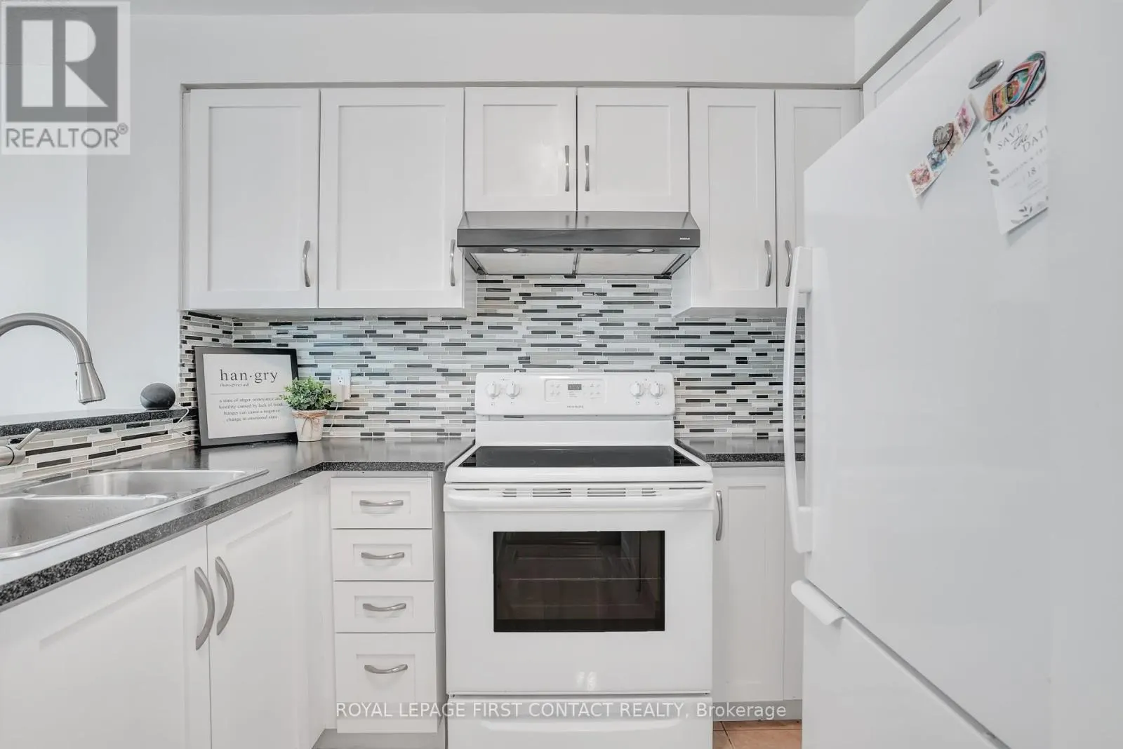 908 - 140 DUNLOP STREET E