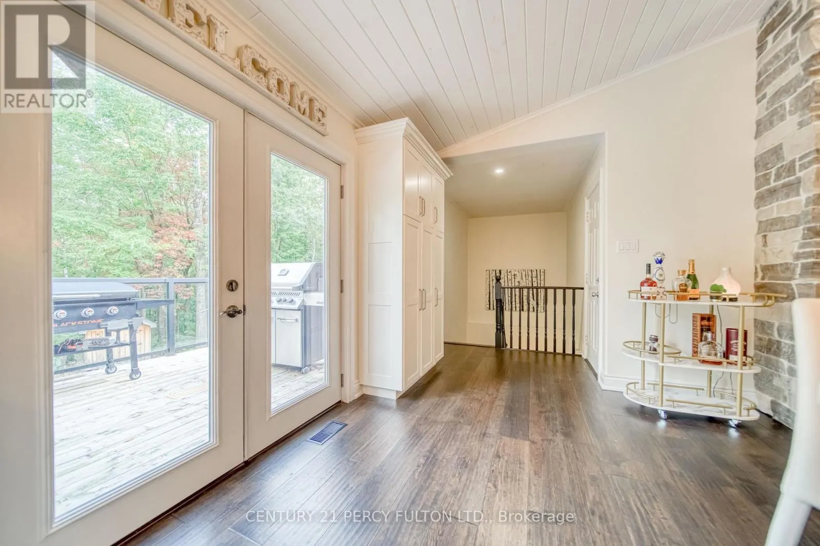 13 HICKORY LANE
