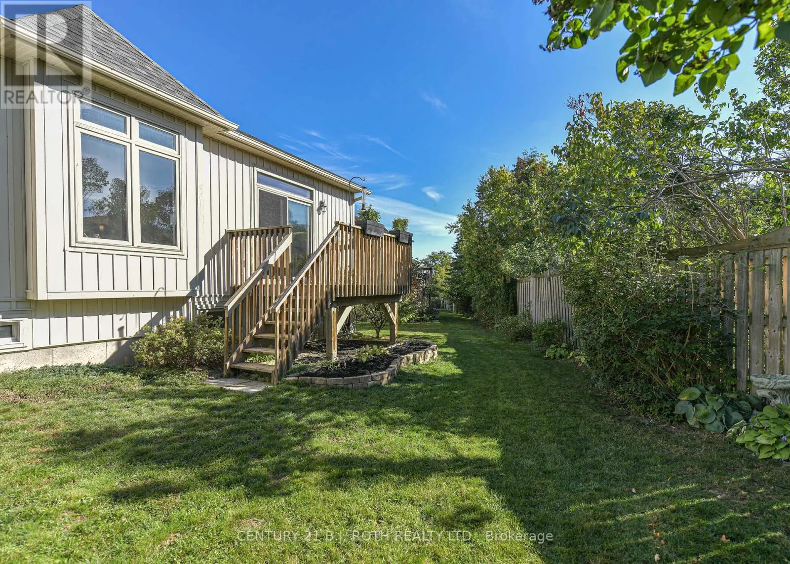 28 CANTERBURY CIRCLE