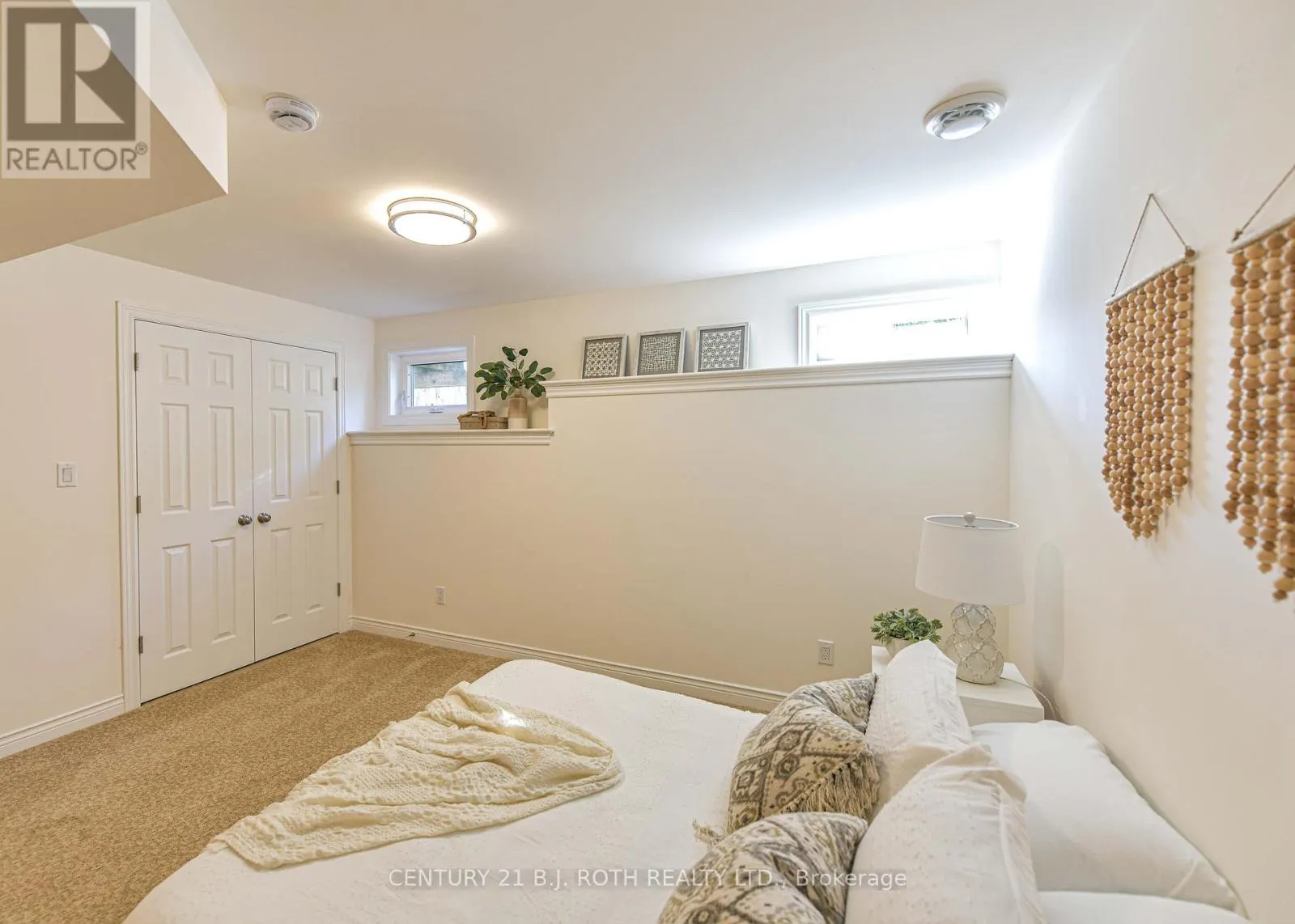 28 CANTERBURY CIRCLE