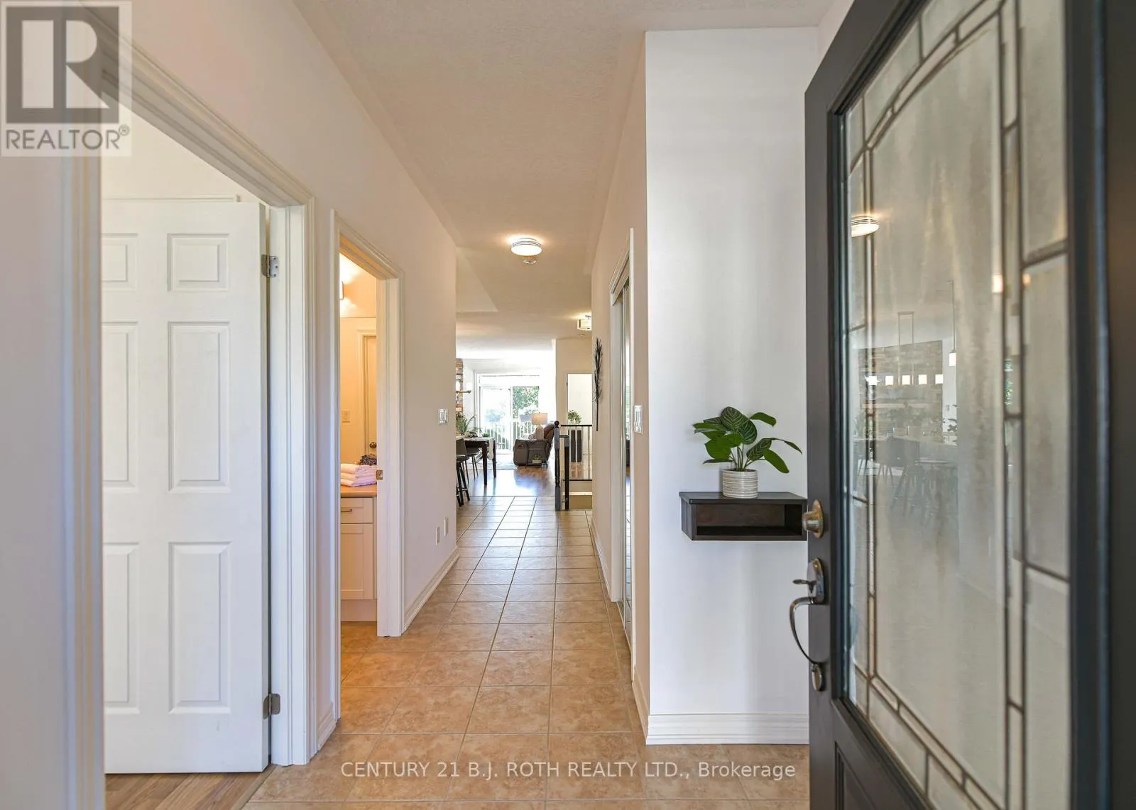 28 CANTERBURY CIRCLE
