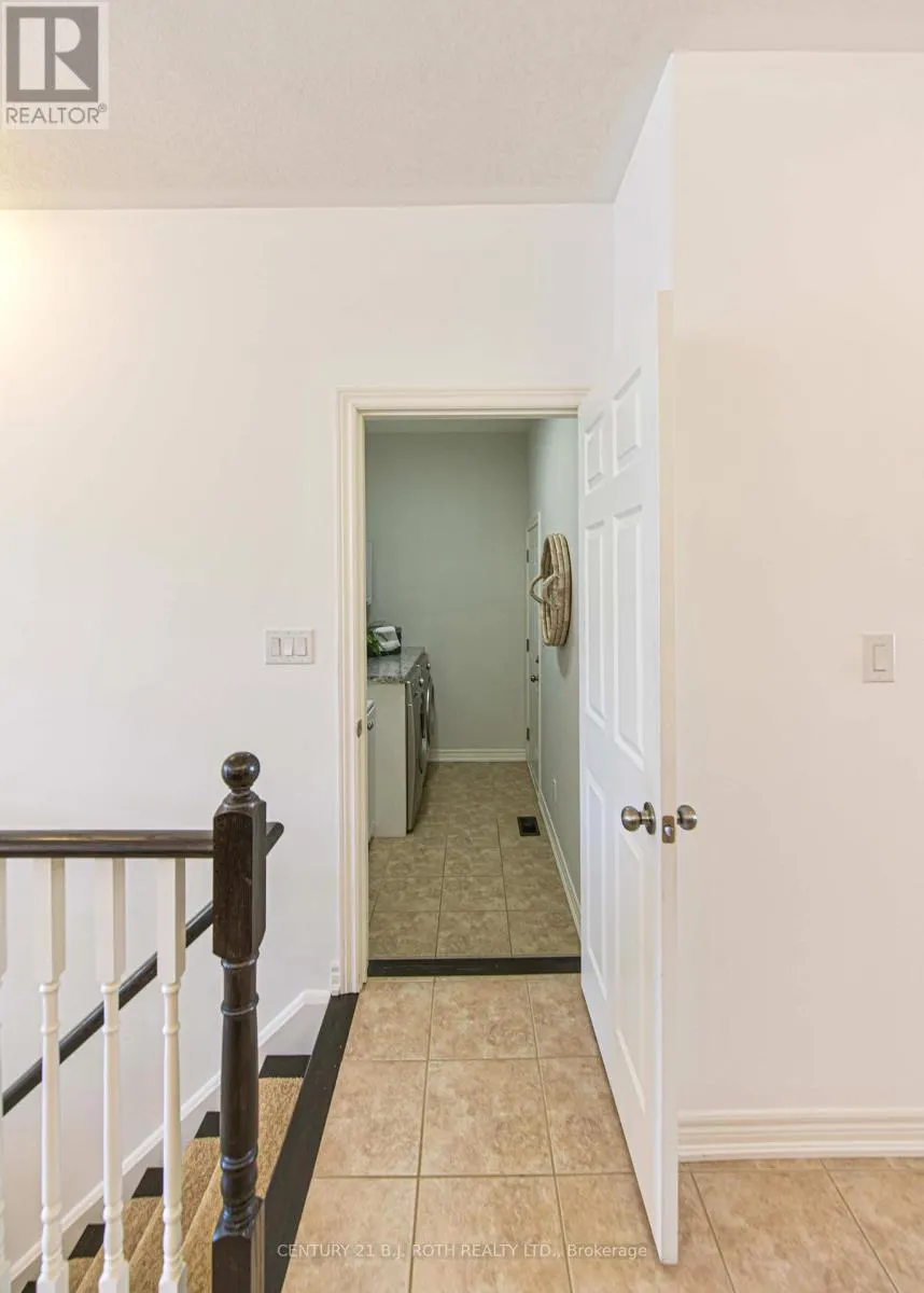 28 CANTERBURY CIRCLE