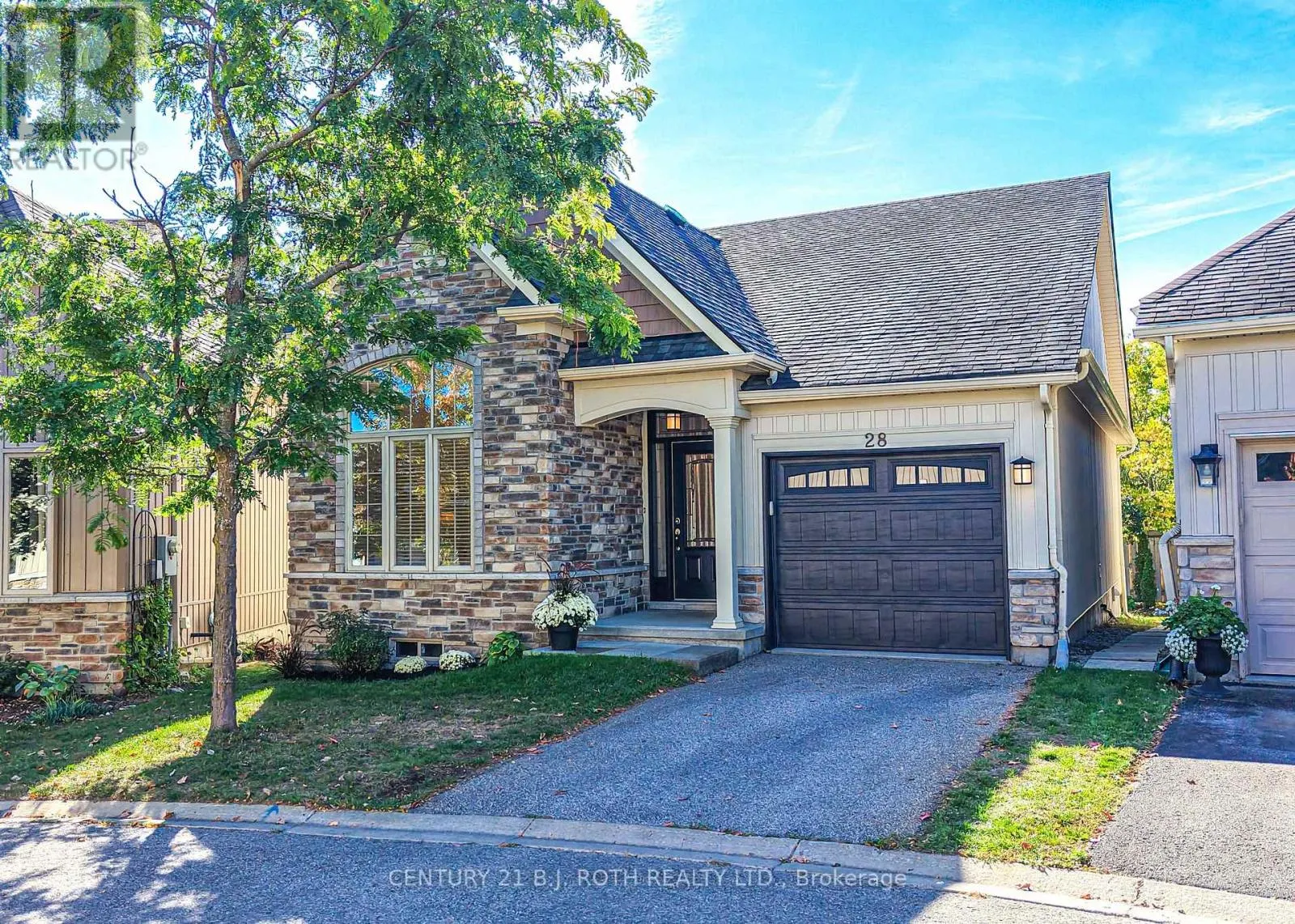 28 CANTERBURY CIRCLE